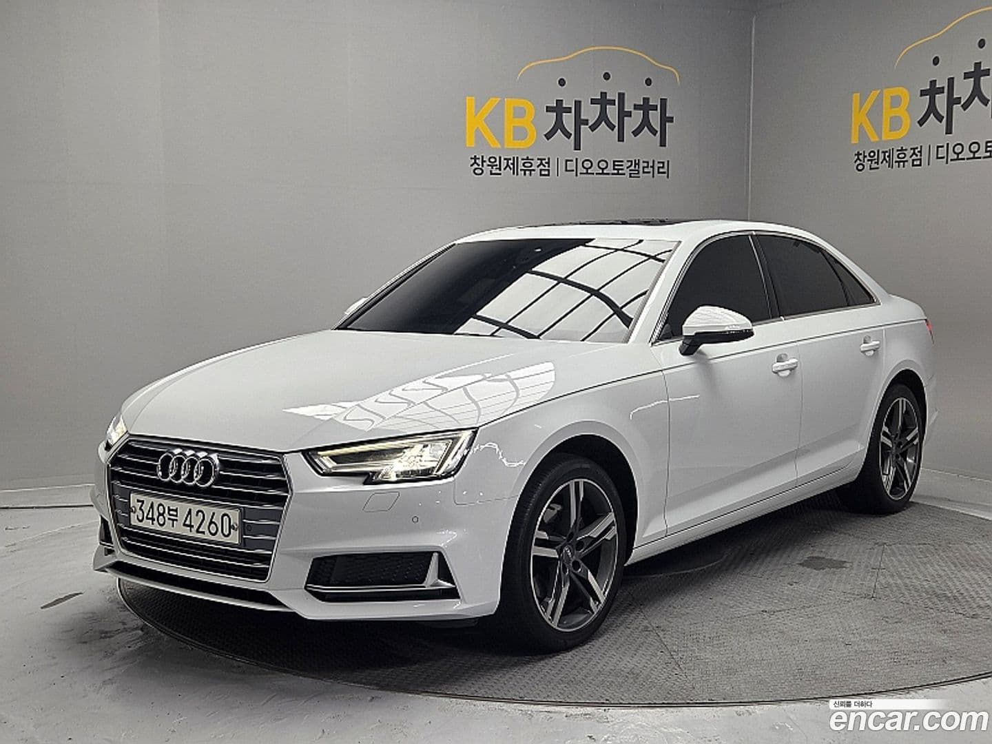Main__Slider__Photo:A4 Audi 2019.11-0