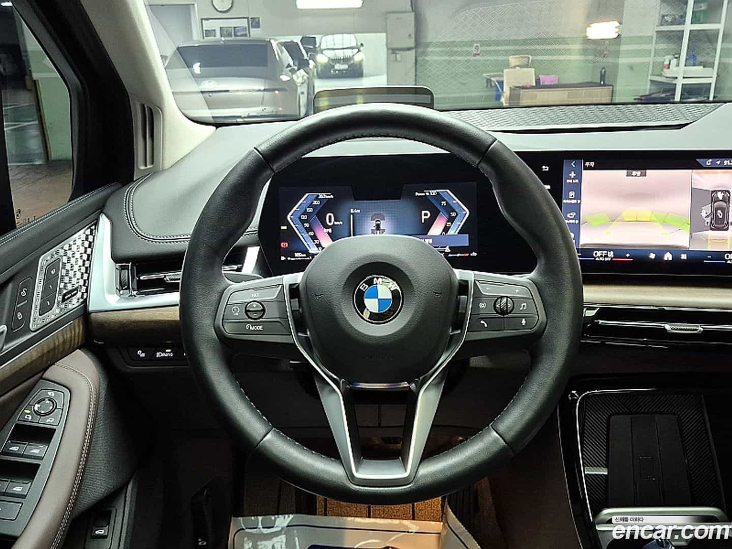 2-Series BMW 2025.1-INNER-008