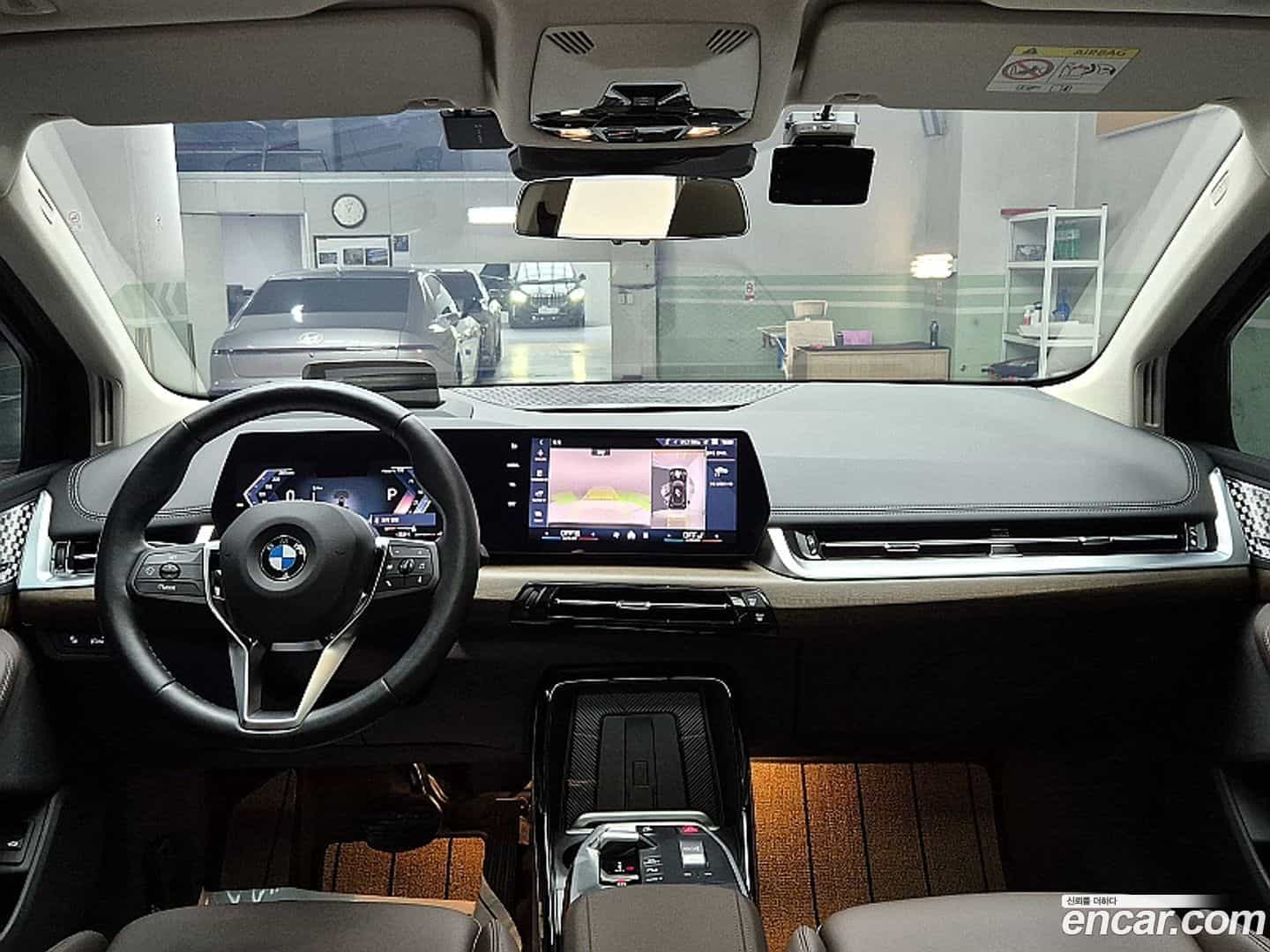 2-Series BMW 2025.1-INNER-009