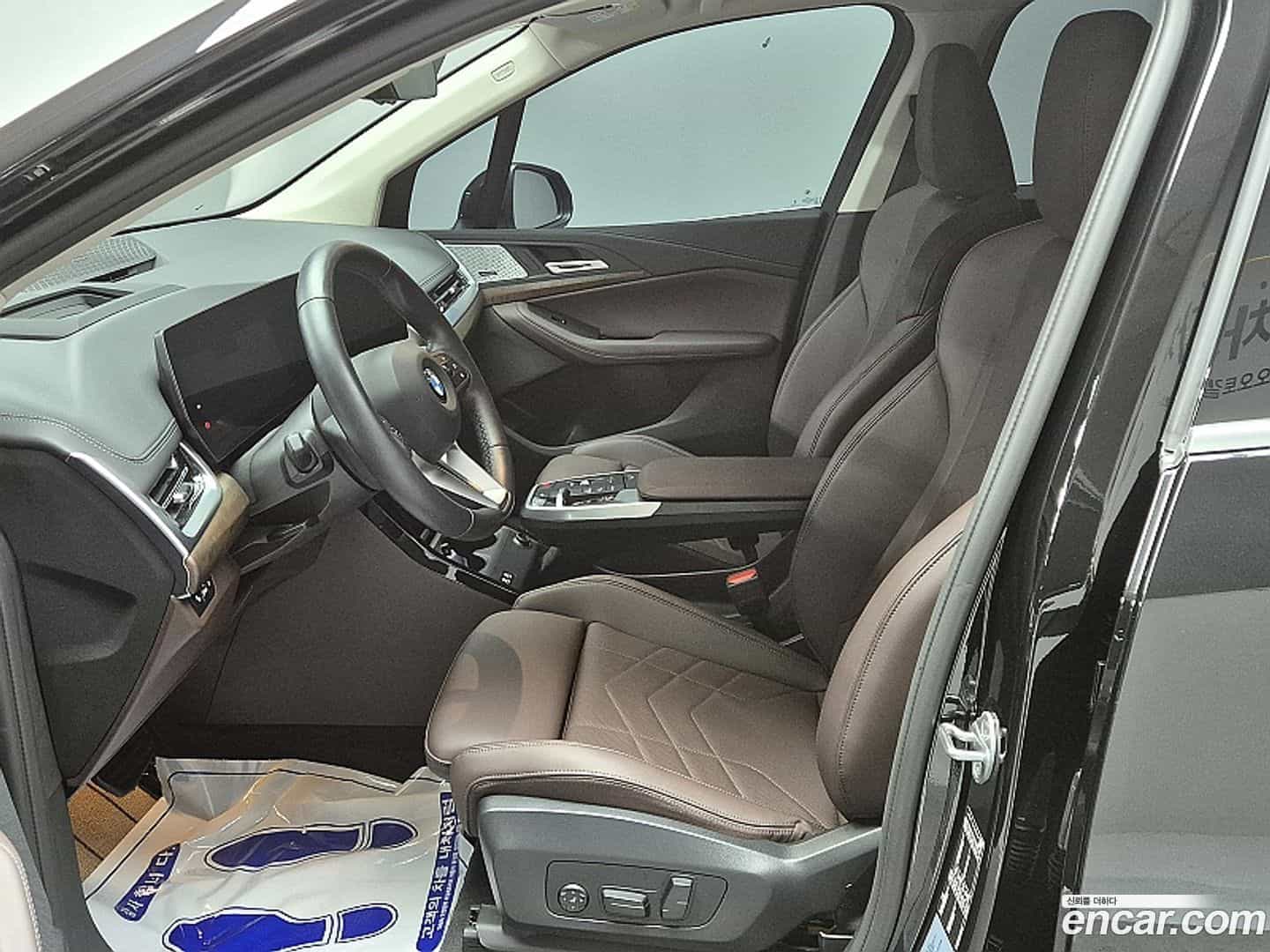 2-Series BMW 2025.1-INNER-010