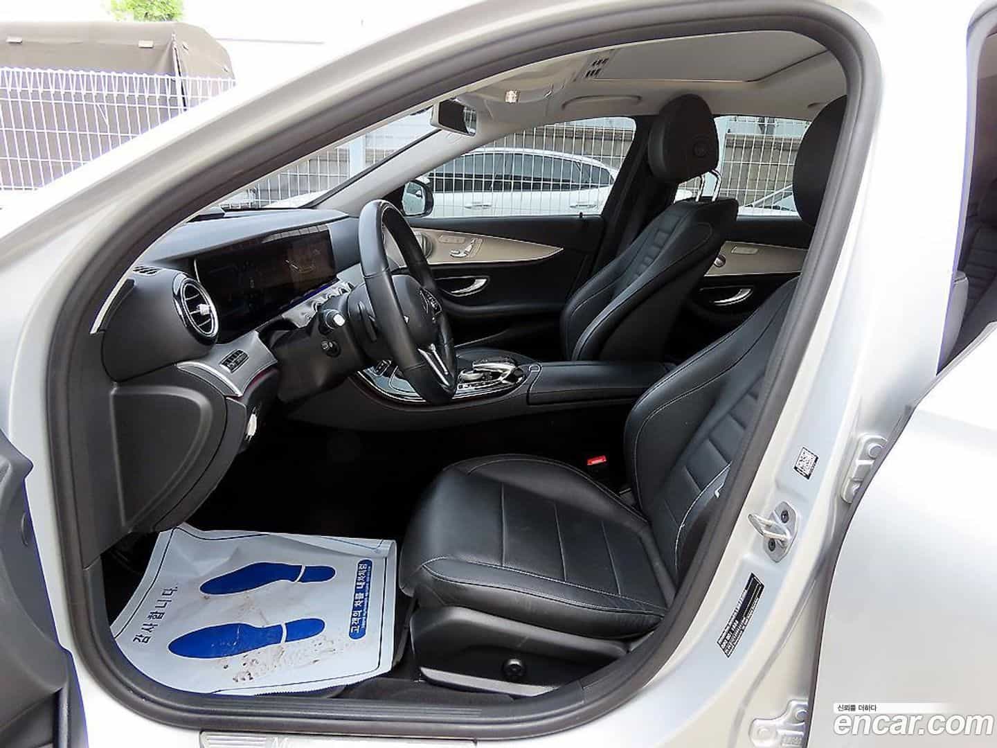 E-Class Mercedes-Benz 2018.8-OUTER-005