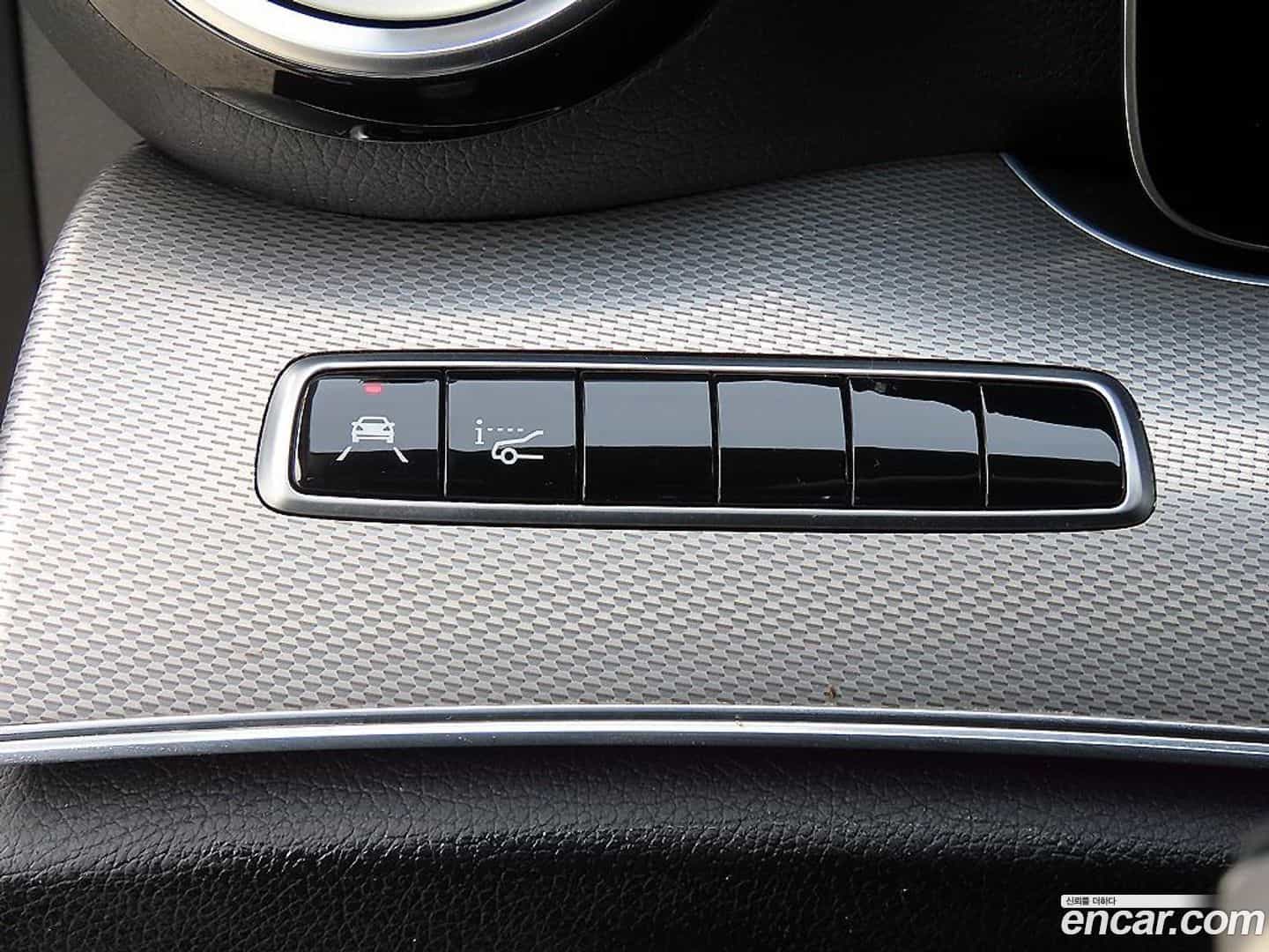 E-Class Mercedes-Benz 2018.8-OPTION-016