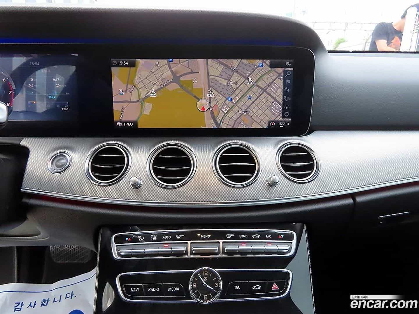 E-Class Mercedes-Benz 2018.8-OPTION-019