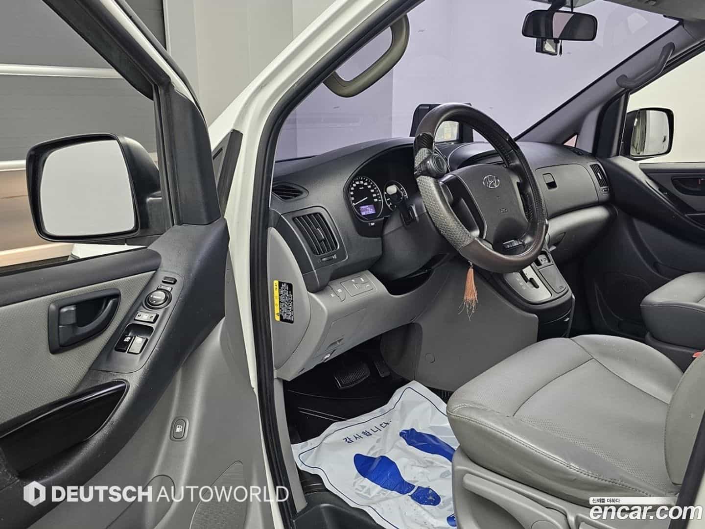 Starex Hyundai 2018.6-OPTION-015