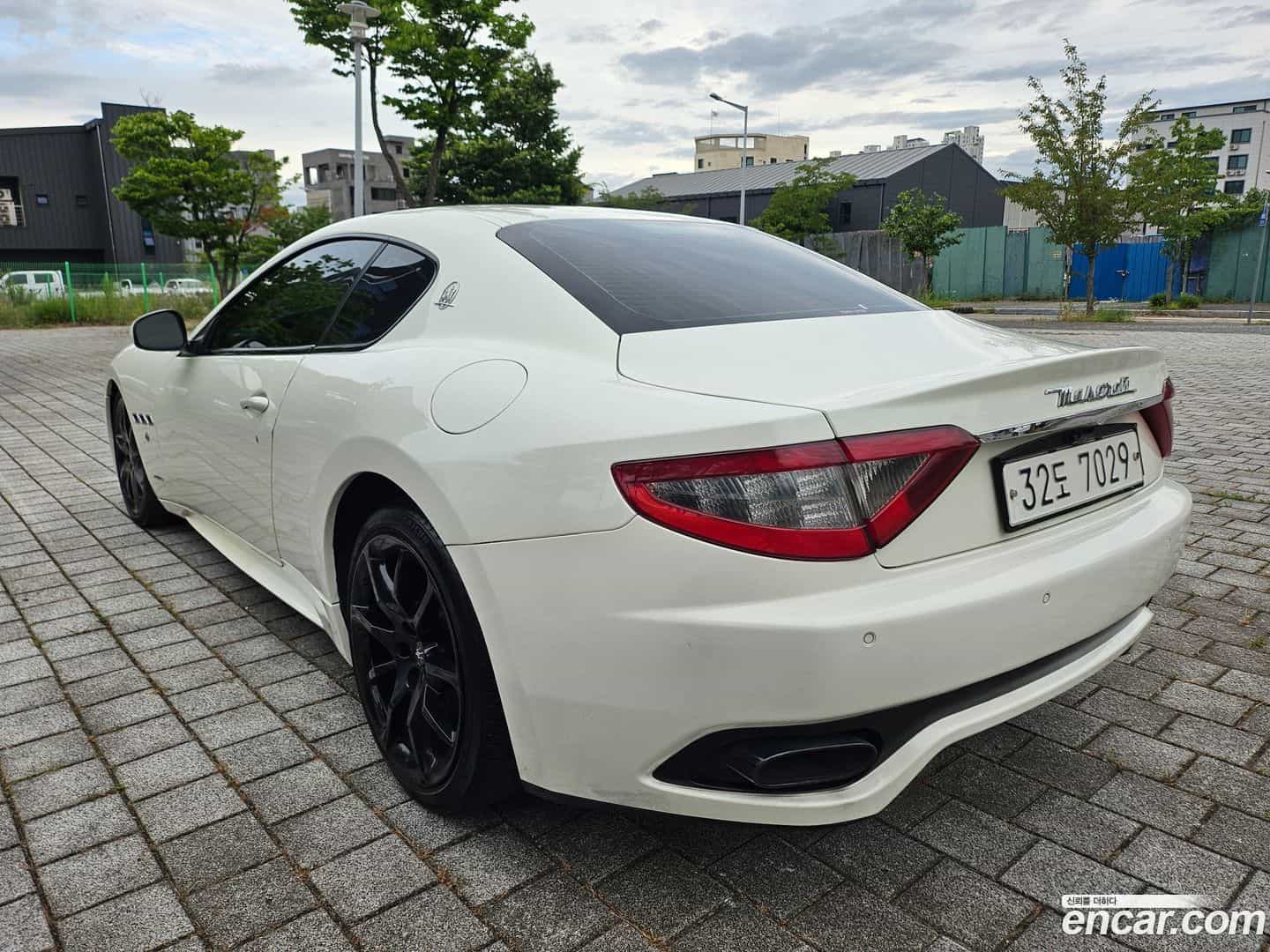GranTurismo Maserati 2014.10-INNER-008