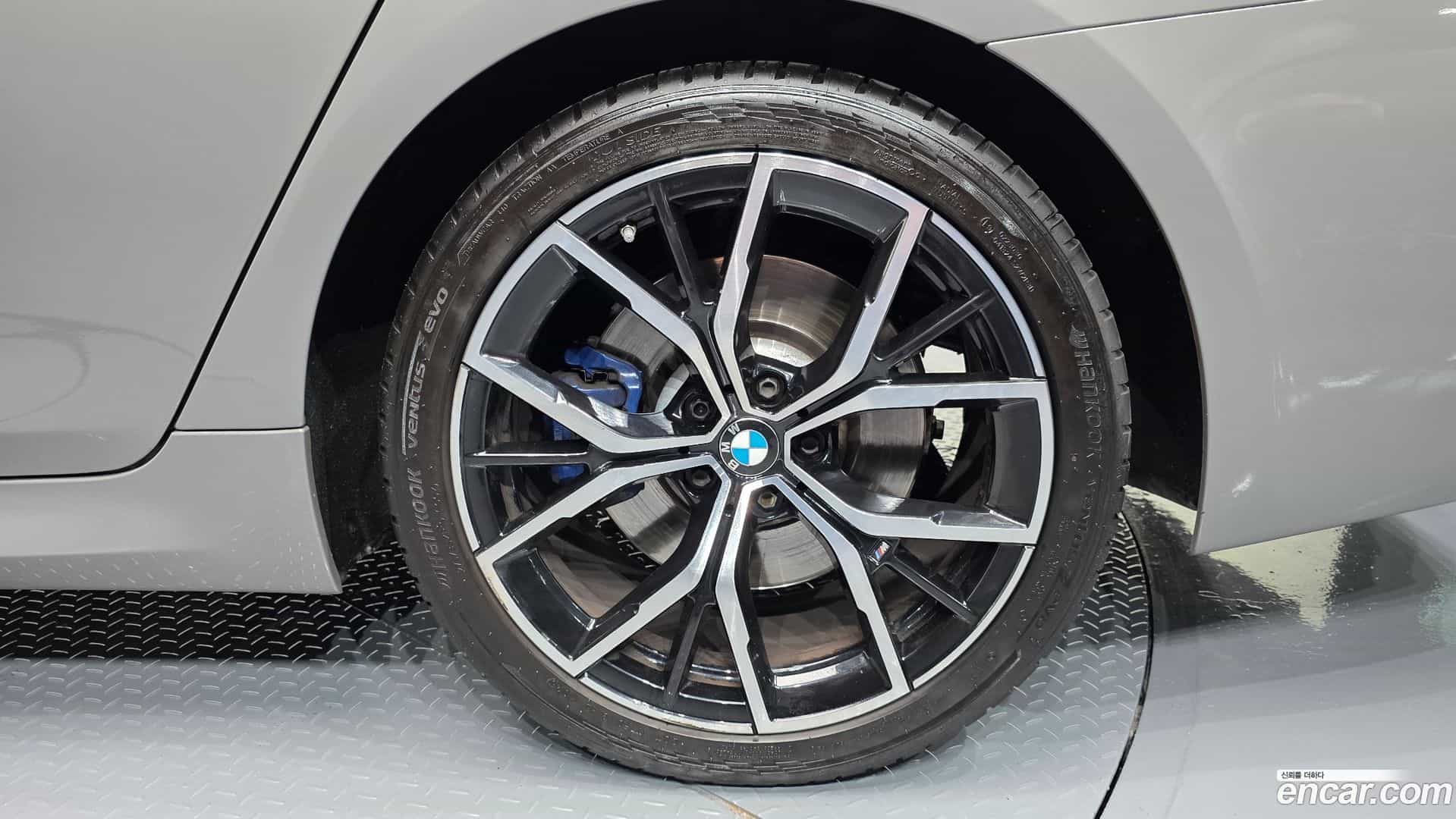 5-Series BMW 2022.5-OUTER-031