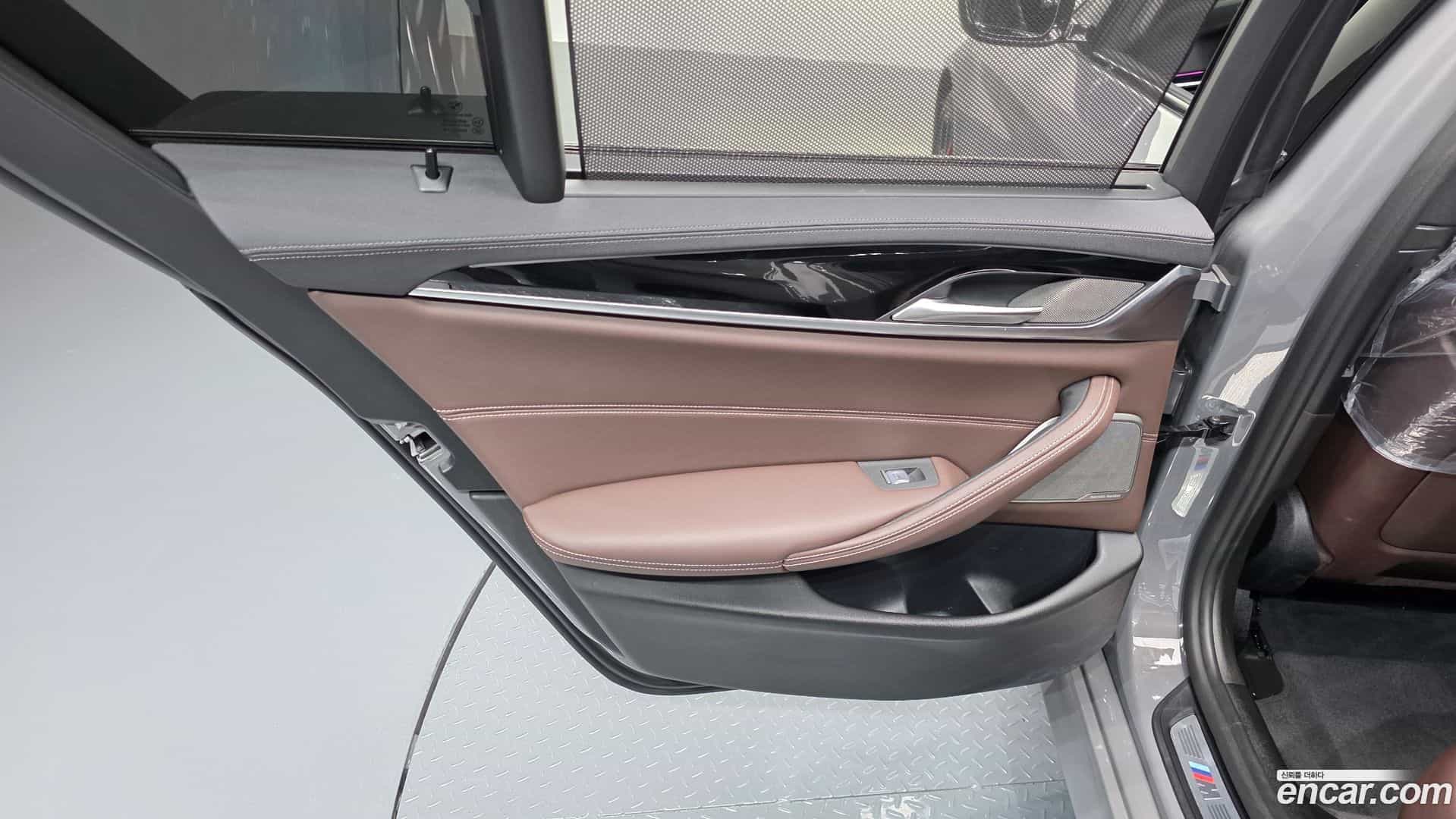 5-Series BMW 2022.5-INNER-035