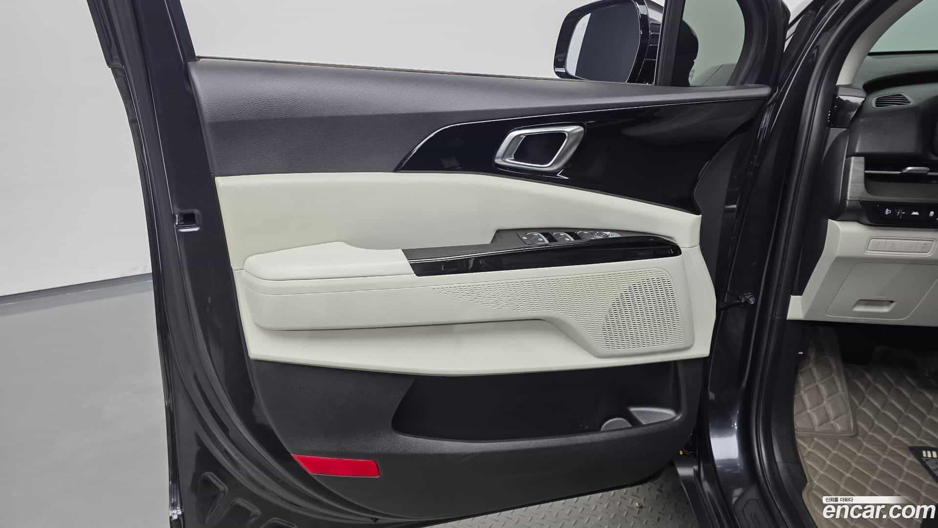Canival Kia 2023.1-INNER-034