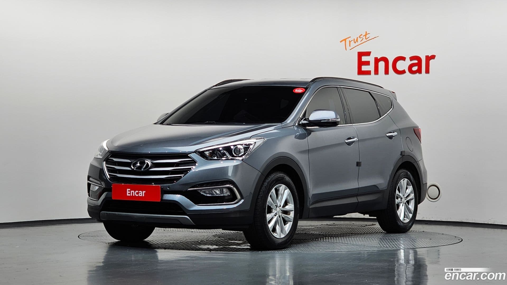 Main__Slider__Photo:Santafe Hyundai 2018.0-0