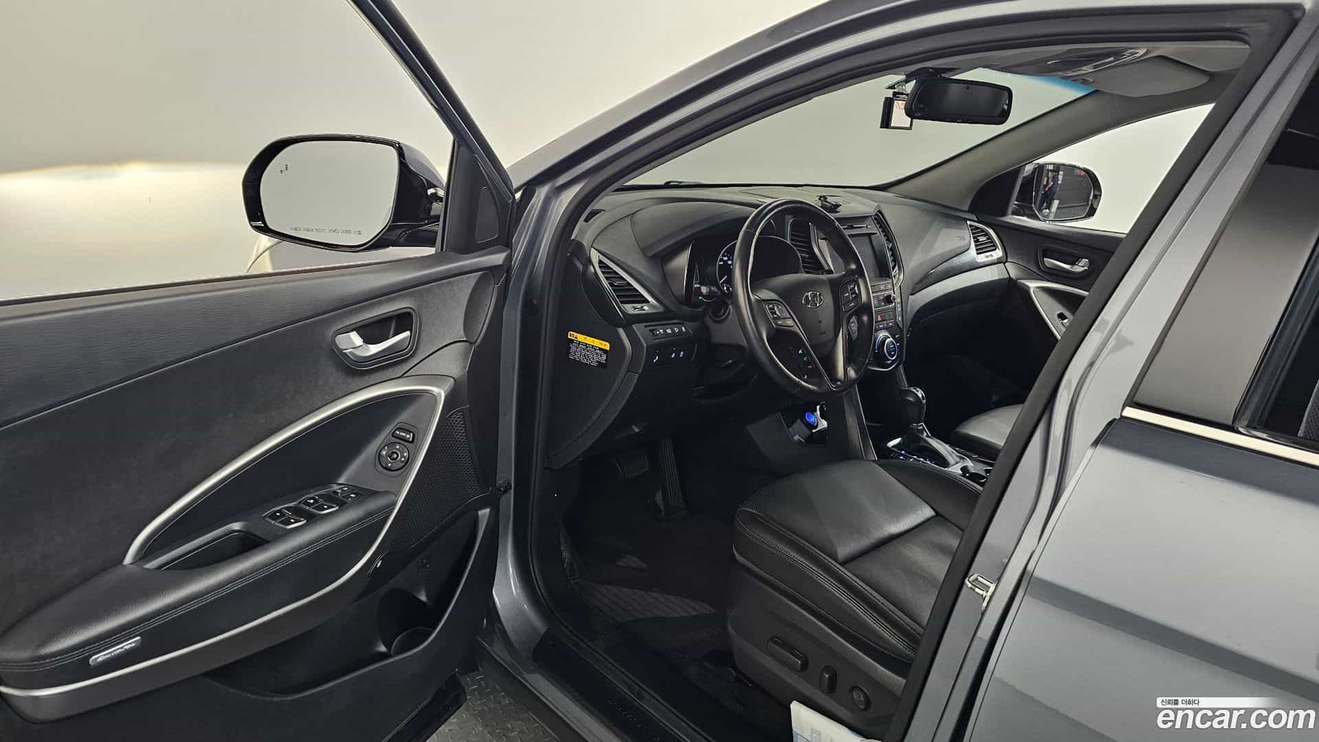 Santafe Hyundai 2018.0-INNER-010