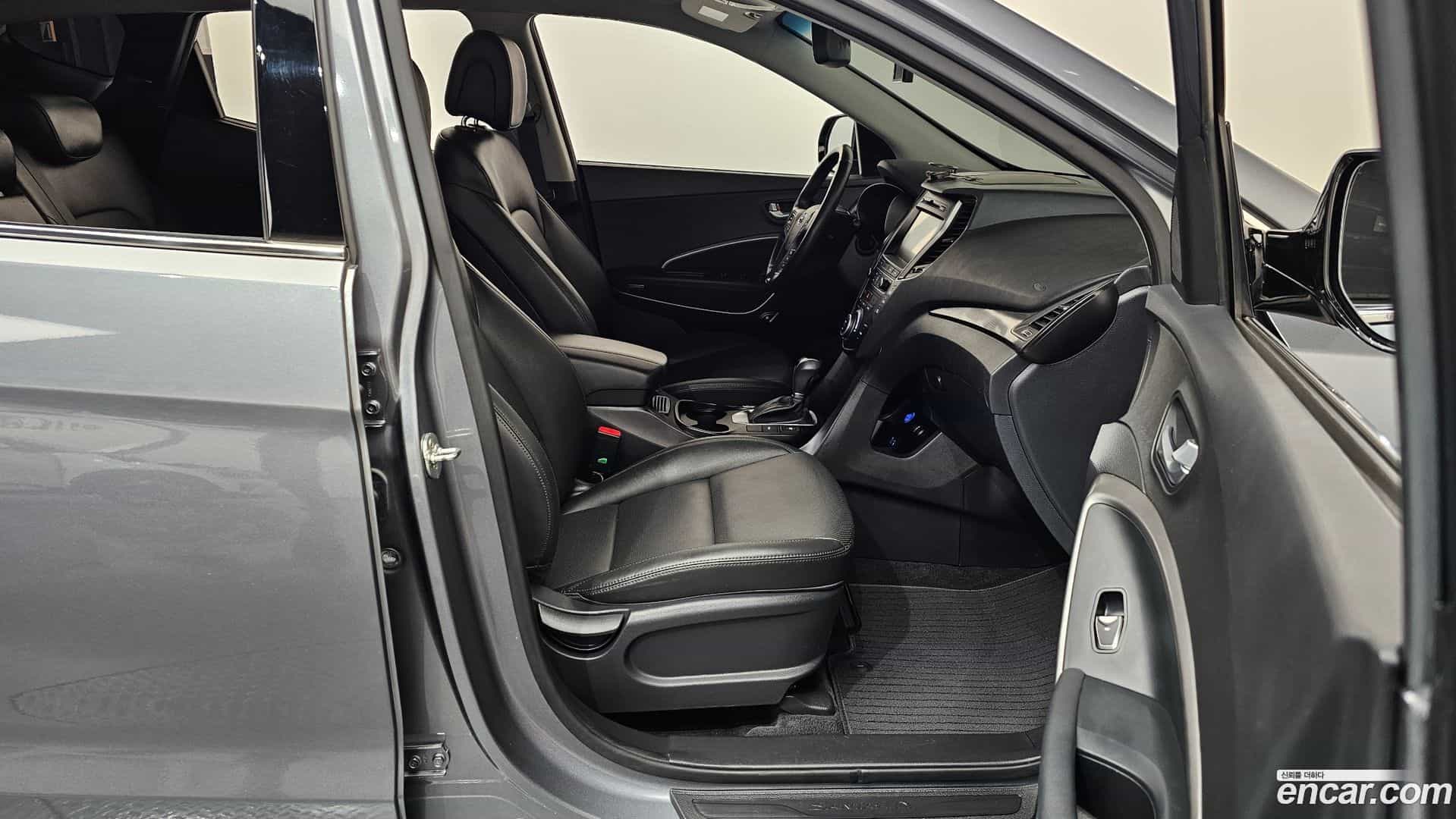 Santafe Hyundai 2018.0-INNER-036