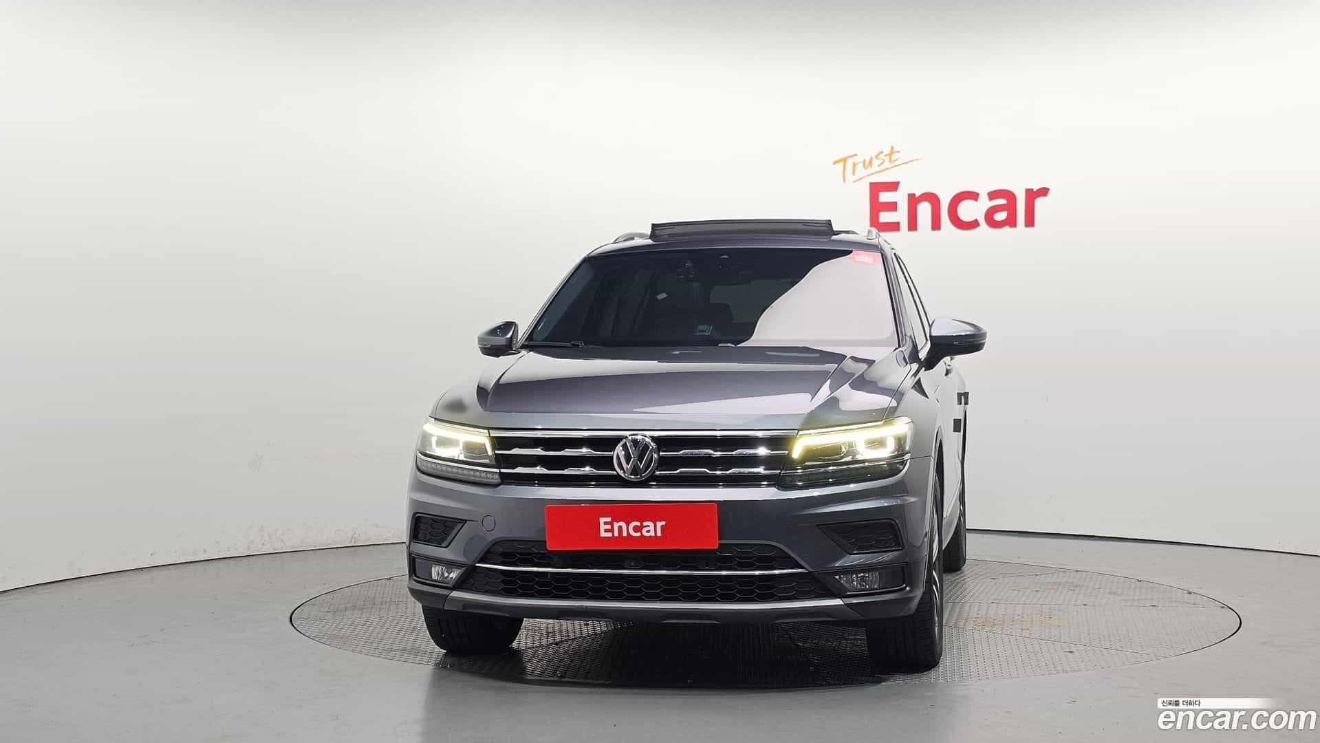 Tiguan Volkswagen 2020.11-OUTER-003
