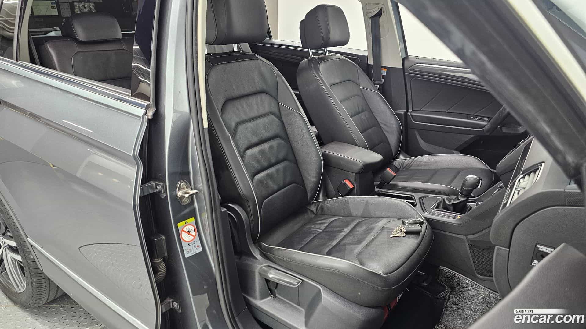 Tiguan Volkswagen 2020.11-OPTION-015