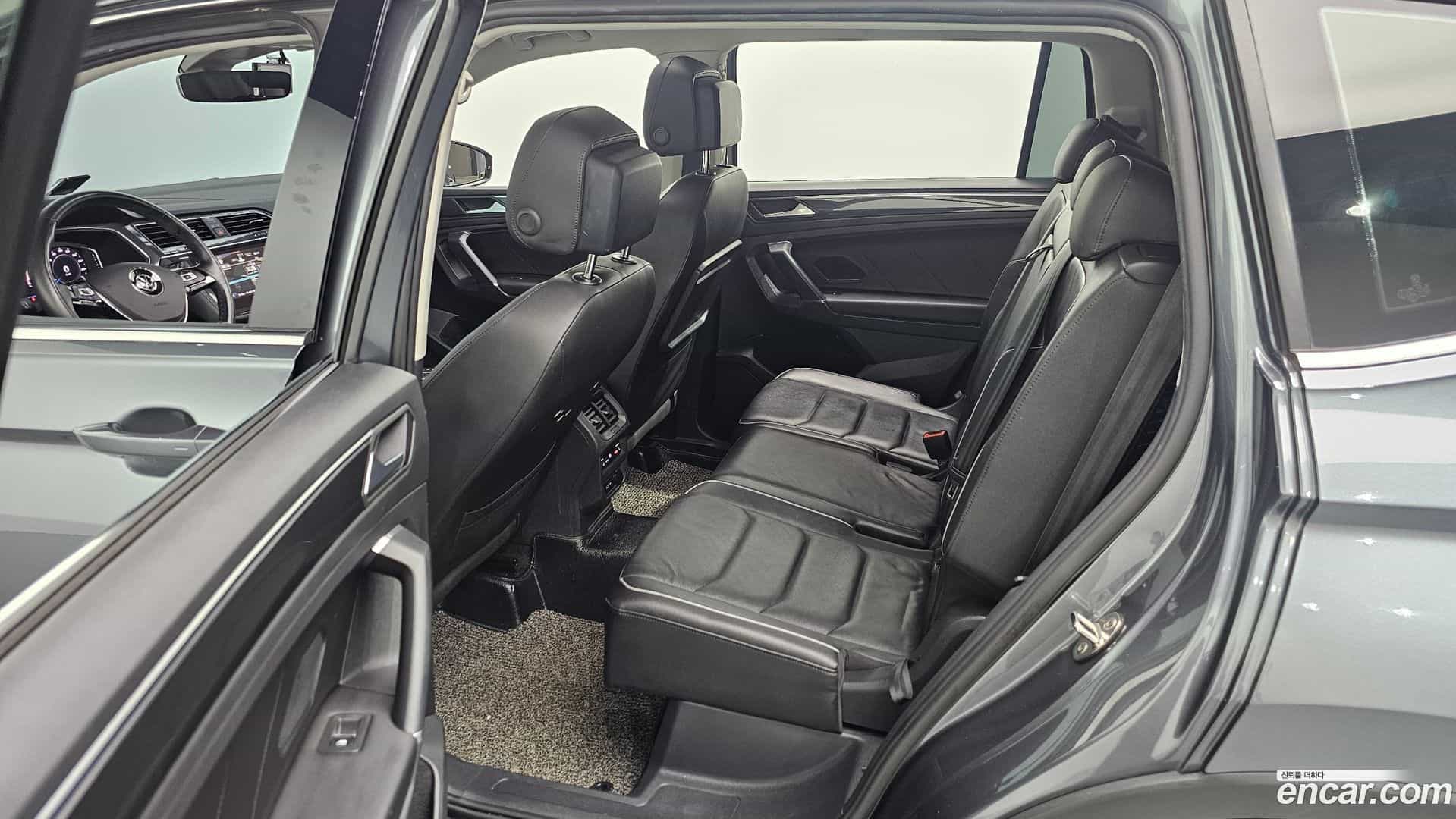 Tiguan Volkswagen 2020.11-OPTION-016