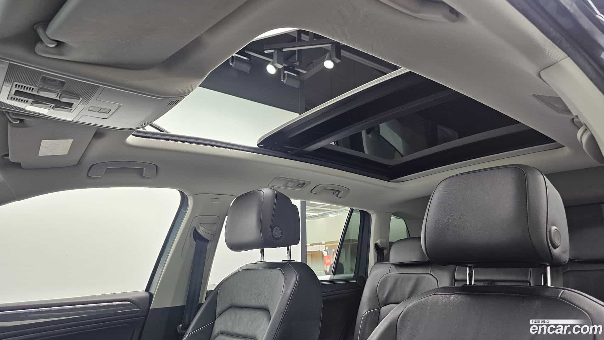 Tiguan Volkswagen 2020.11-OPTION-021