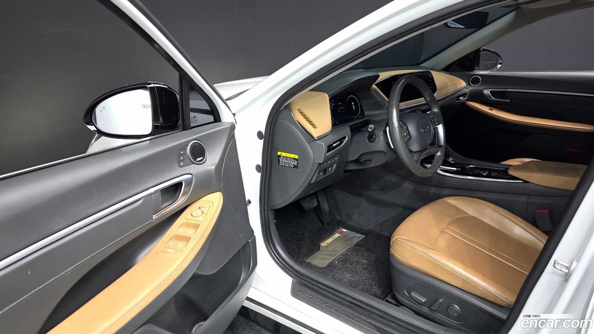 Sonata Hyundai 2020.2-INNER-010