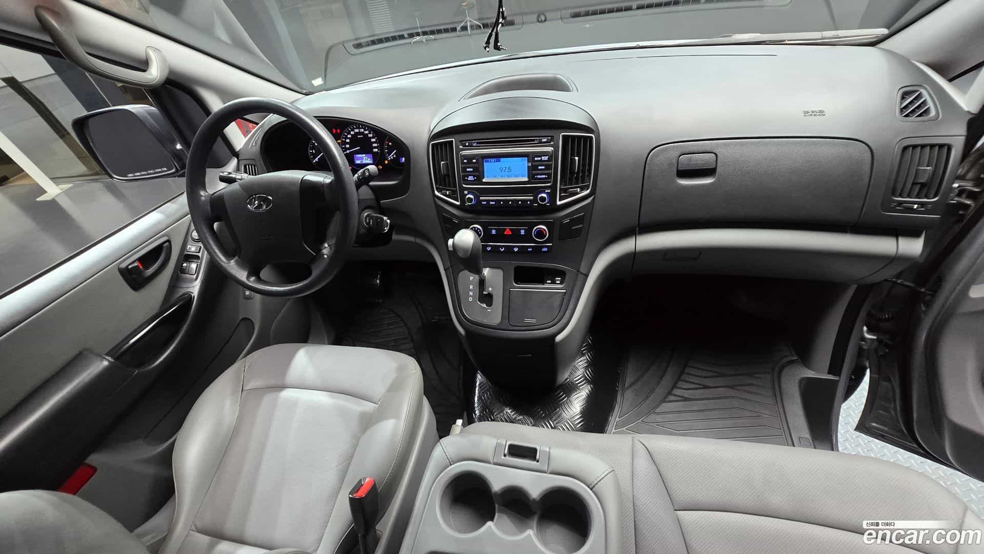 Starex Hyundai 2019.1-INNER-007
