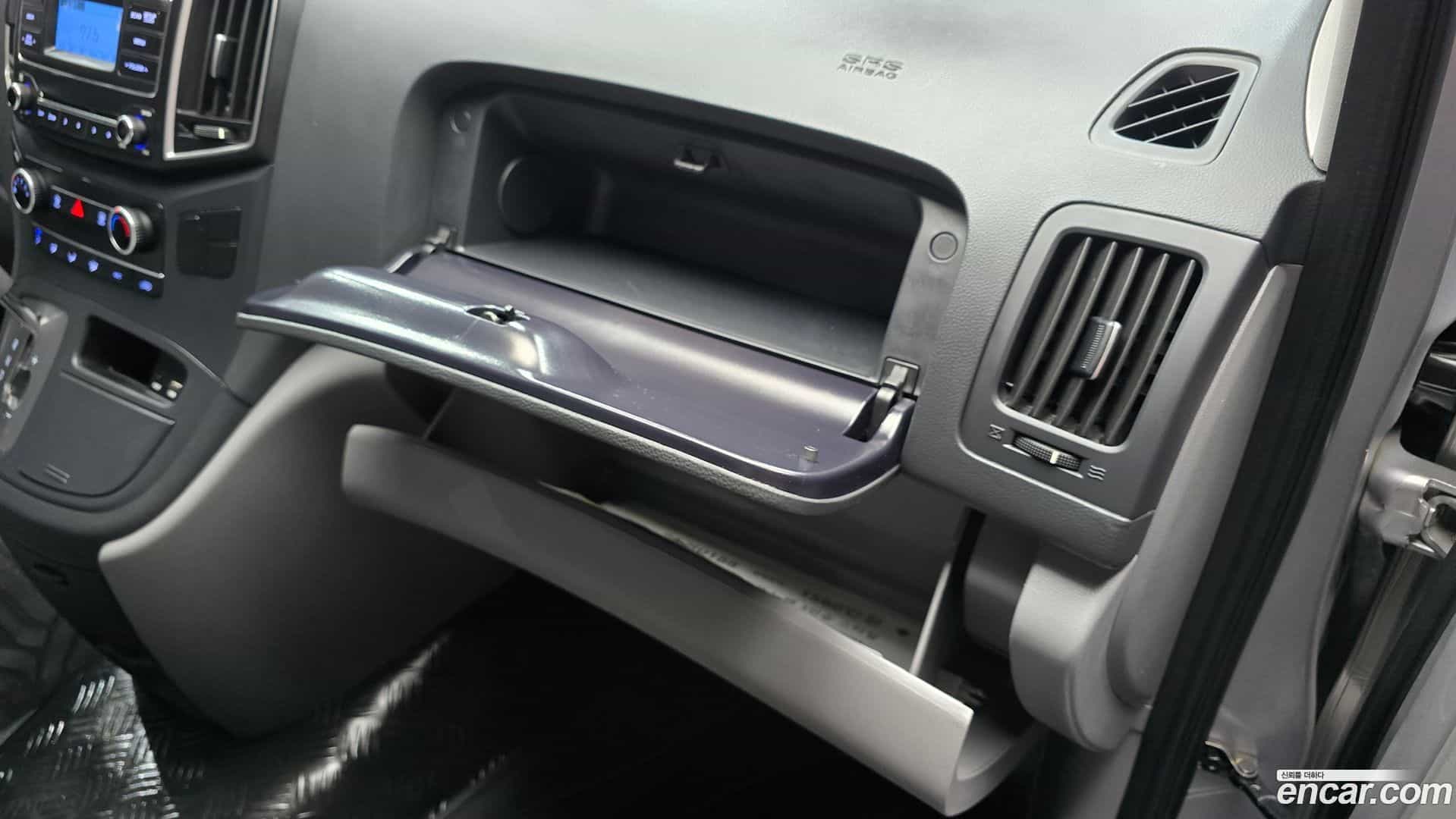Starex Hyundai 2019.1-OPTION-018