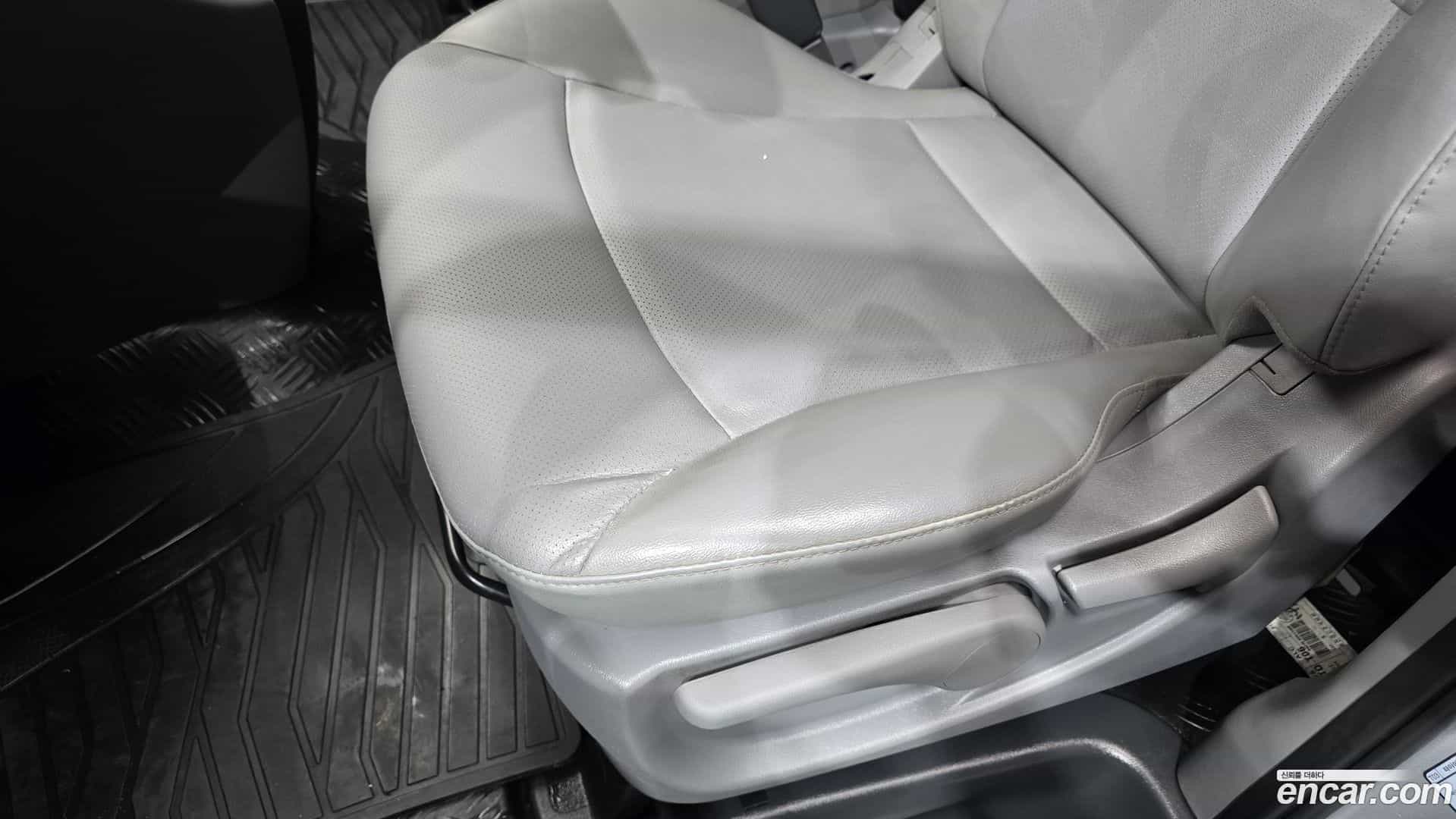 Starex Hyundai 2019.1-OPTION-044
