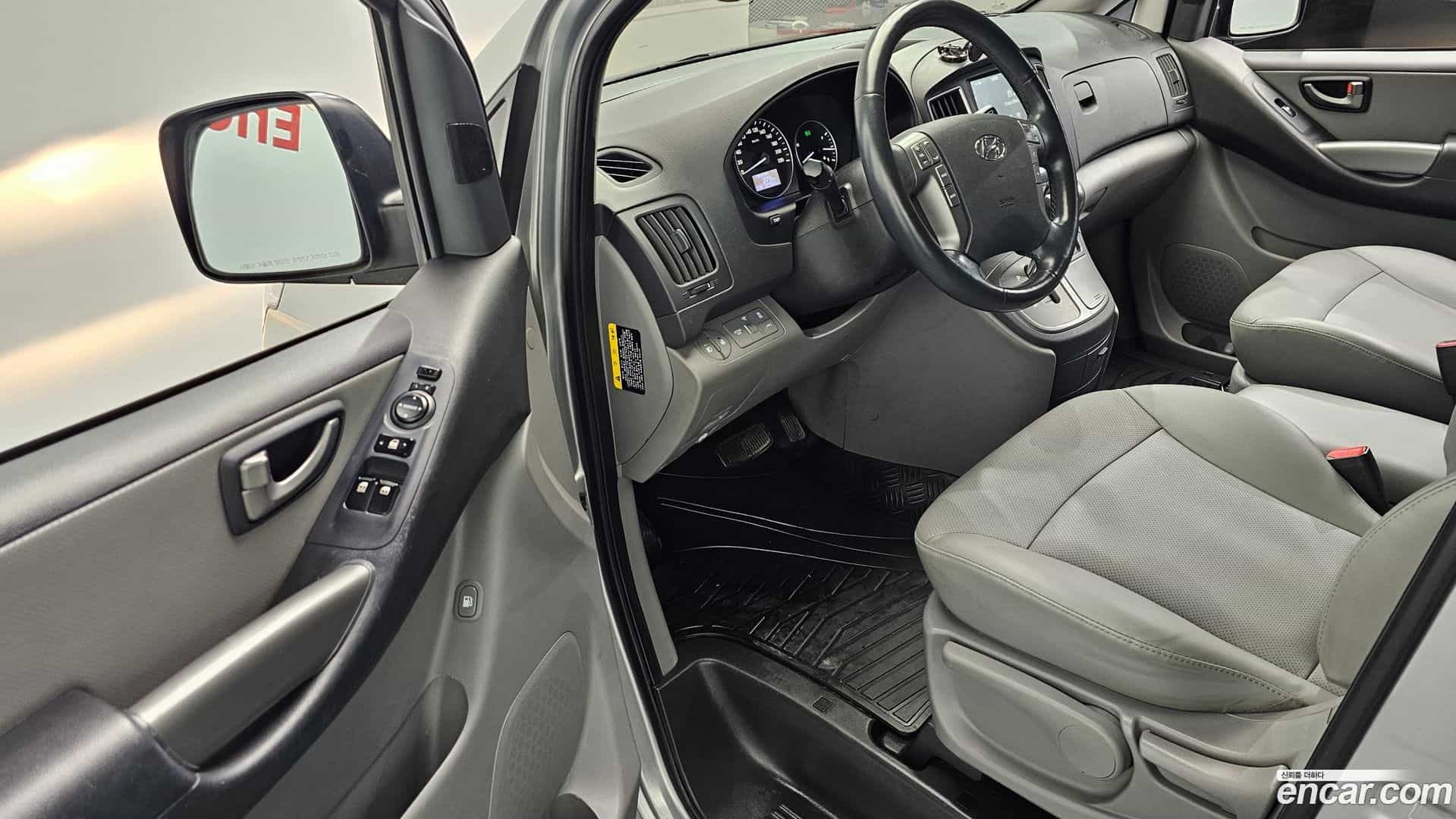 Starex Hyundai 2018.6-INNER-010