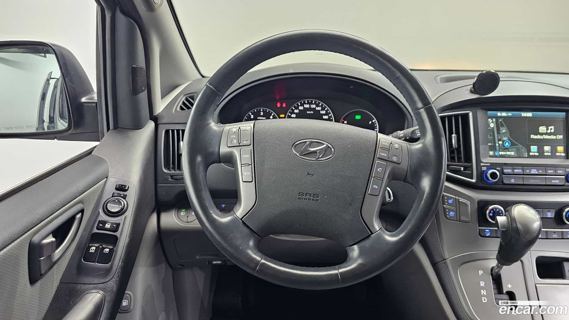 Starex Hyundai 2018.6-OPTION-018