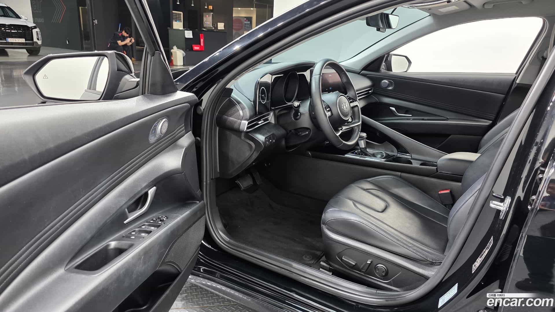 AVANTE Hyundai 2022.11-INNER-010