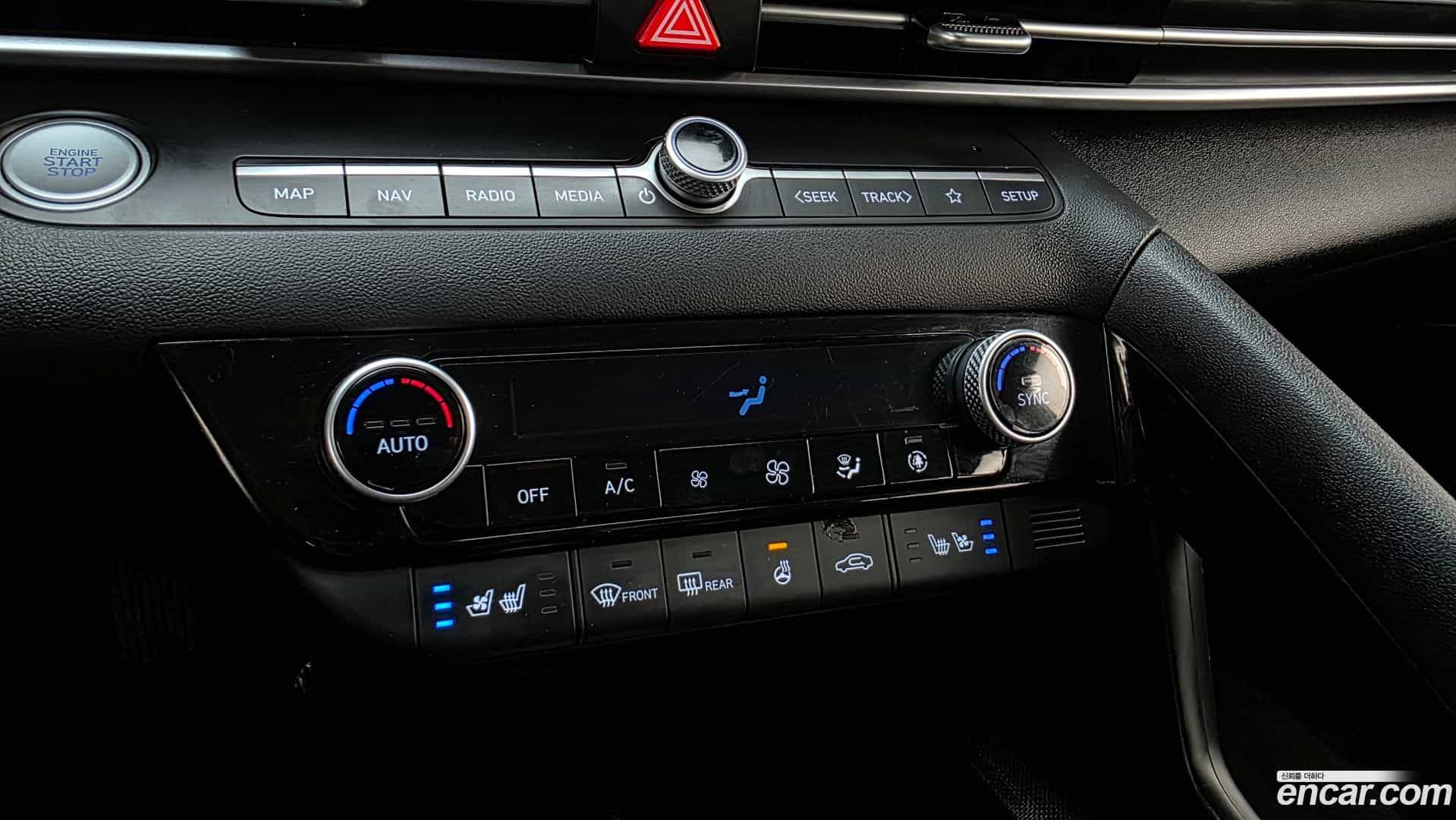 AVANTE Hyundai 2022.11-OPTION-021