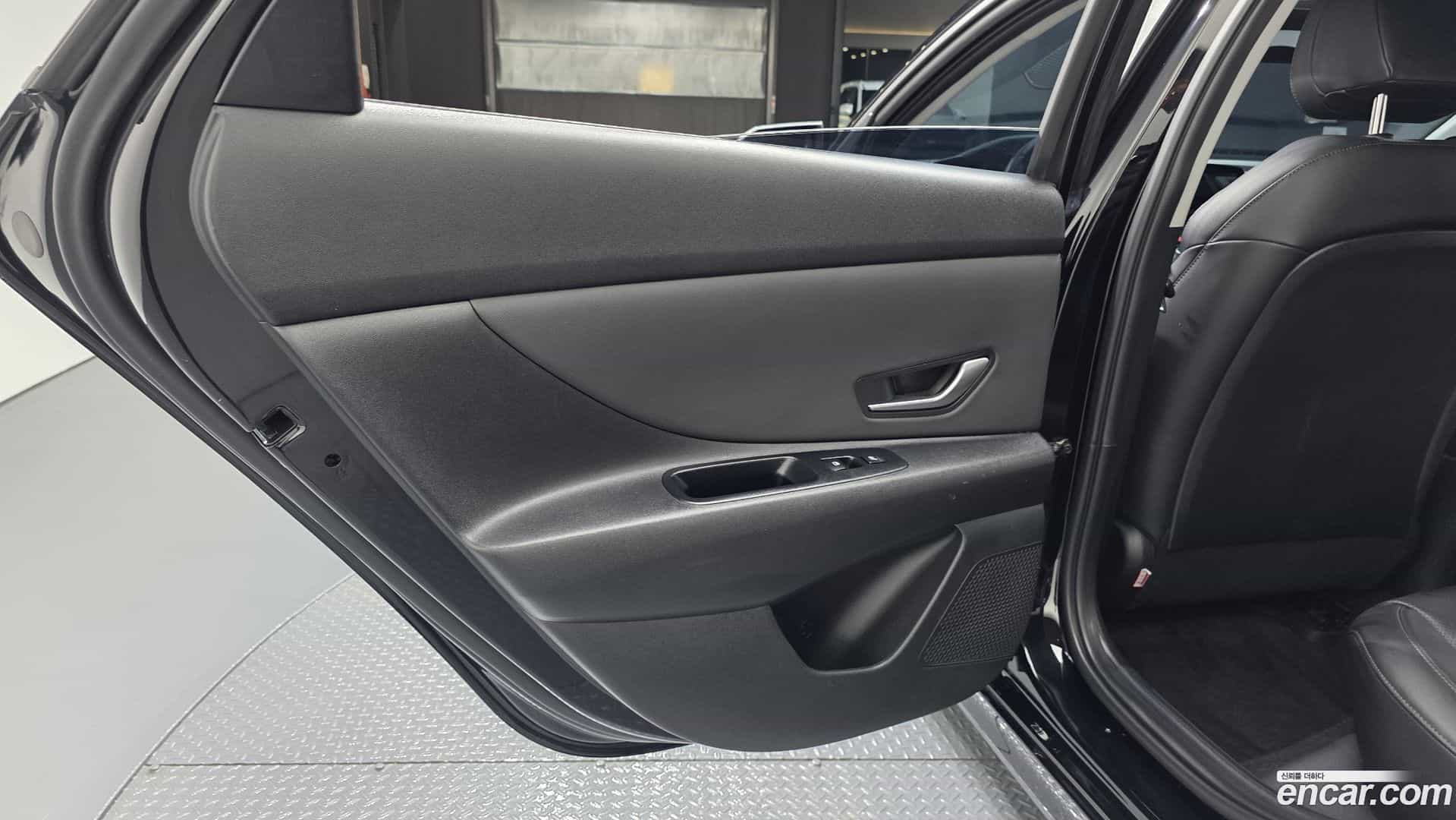 AVANTE Hyundai 2022.11-INNER-035