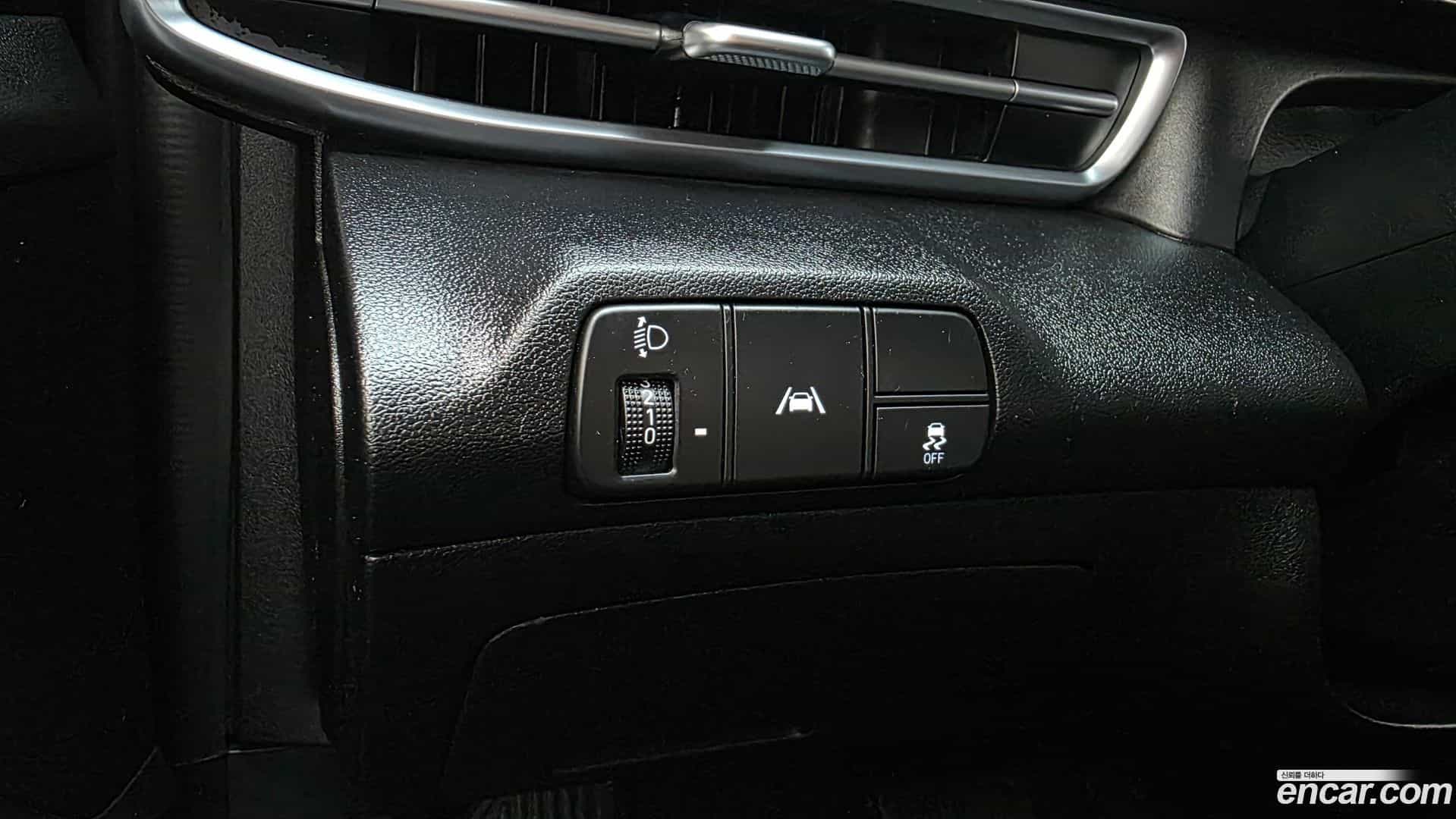 AVANTE Hyundai 2022.11-OPTION-040