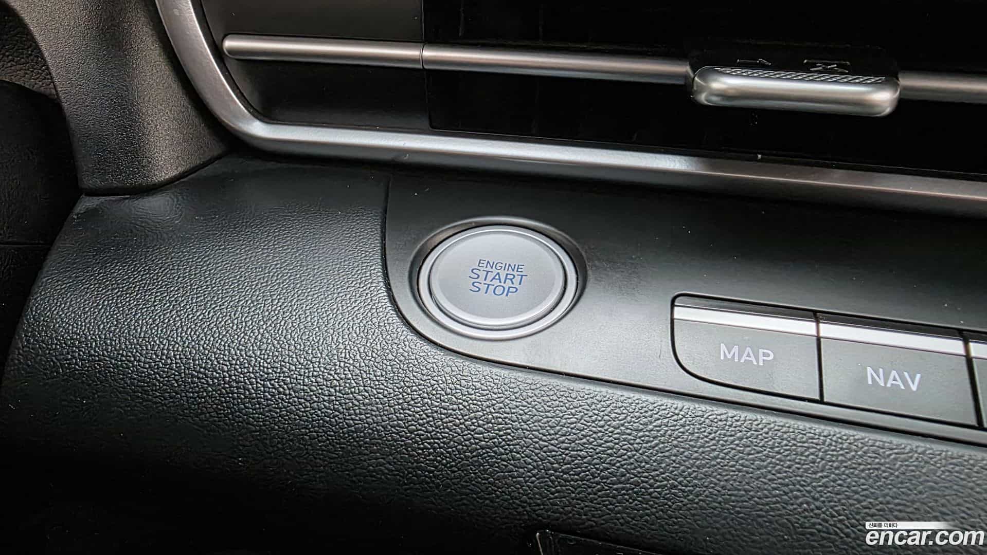 AVANTE Hyundai 2022.11-OPTION-041