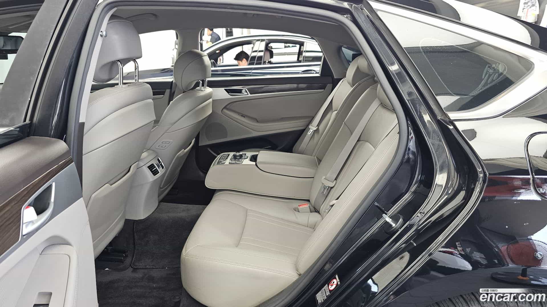 G80 Genesis 2016.6-INNER-036