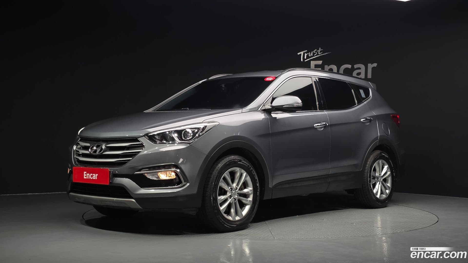 Main__Slider__Photo:Santafe Hyundai 2017.10-0