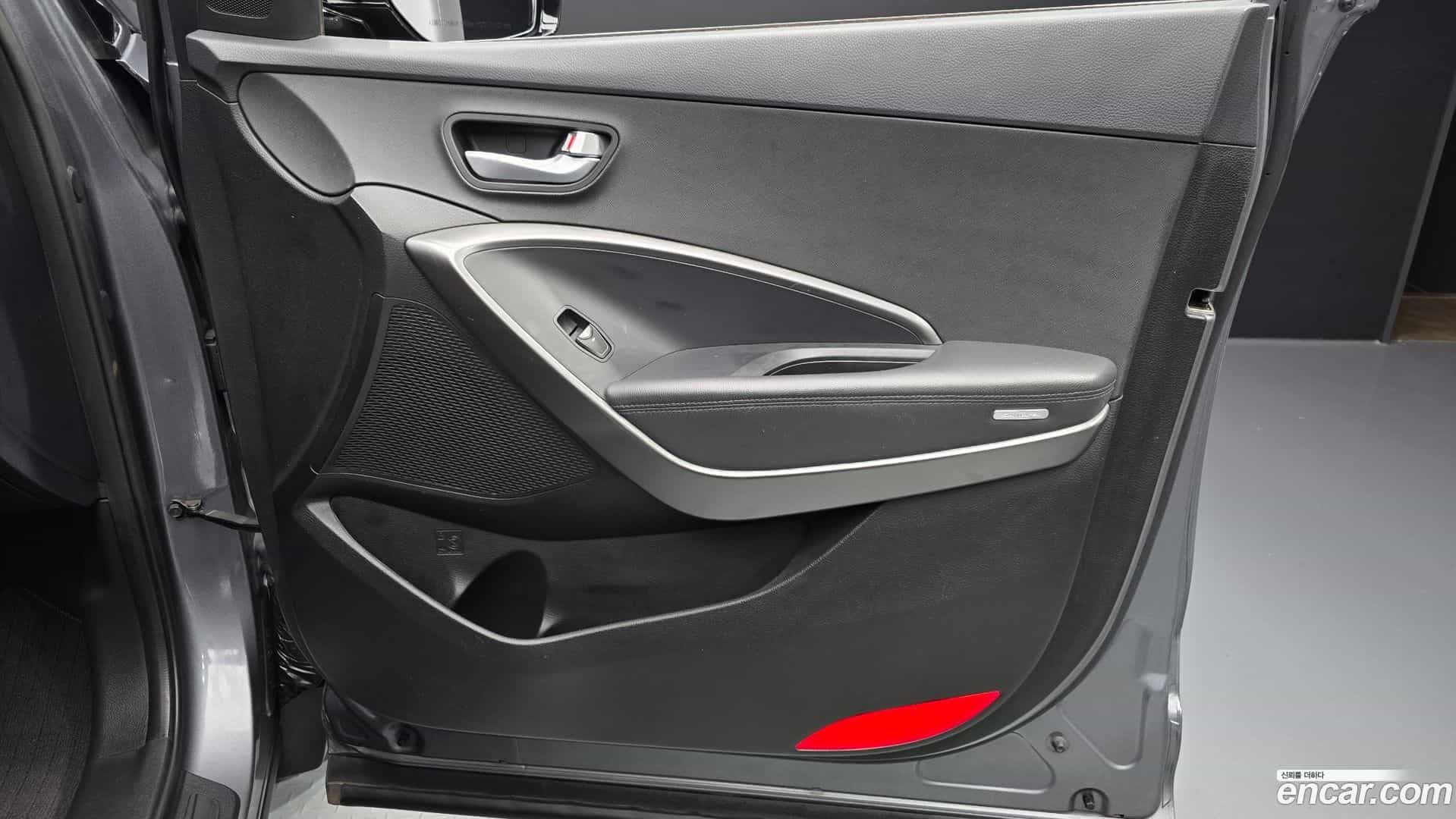 Santafe Hyundai 2017.10-INNER-034