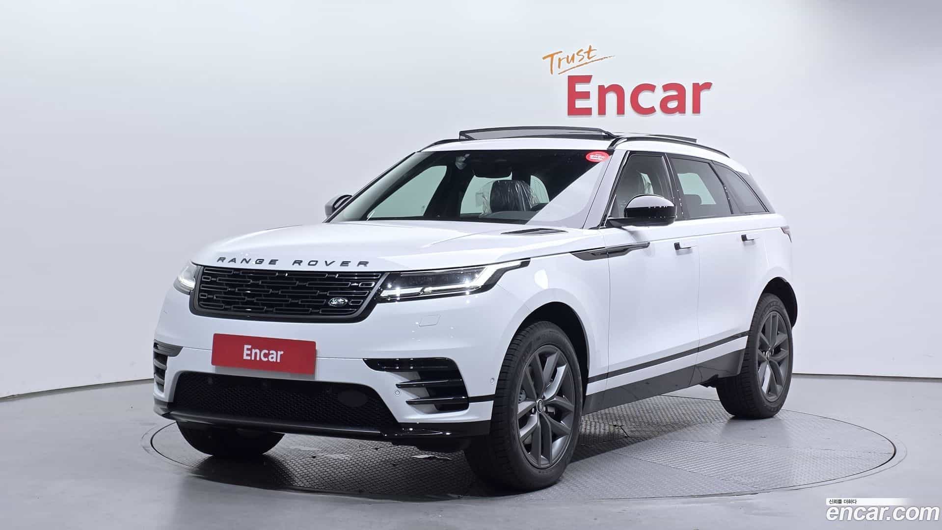 Range Rover Velar Land Rover 2026.2-OUTER-001