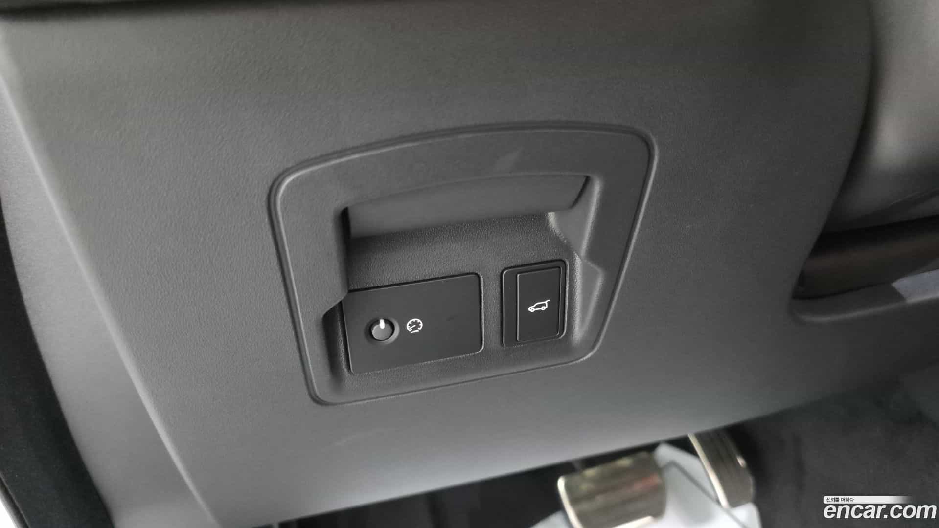 Range Rover Velar Land Rover 2026.2-OPTION-021