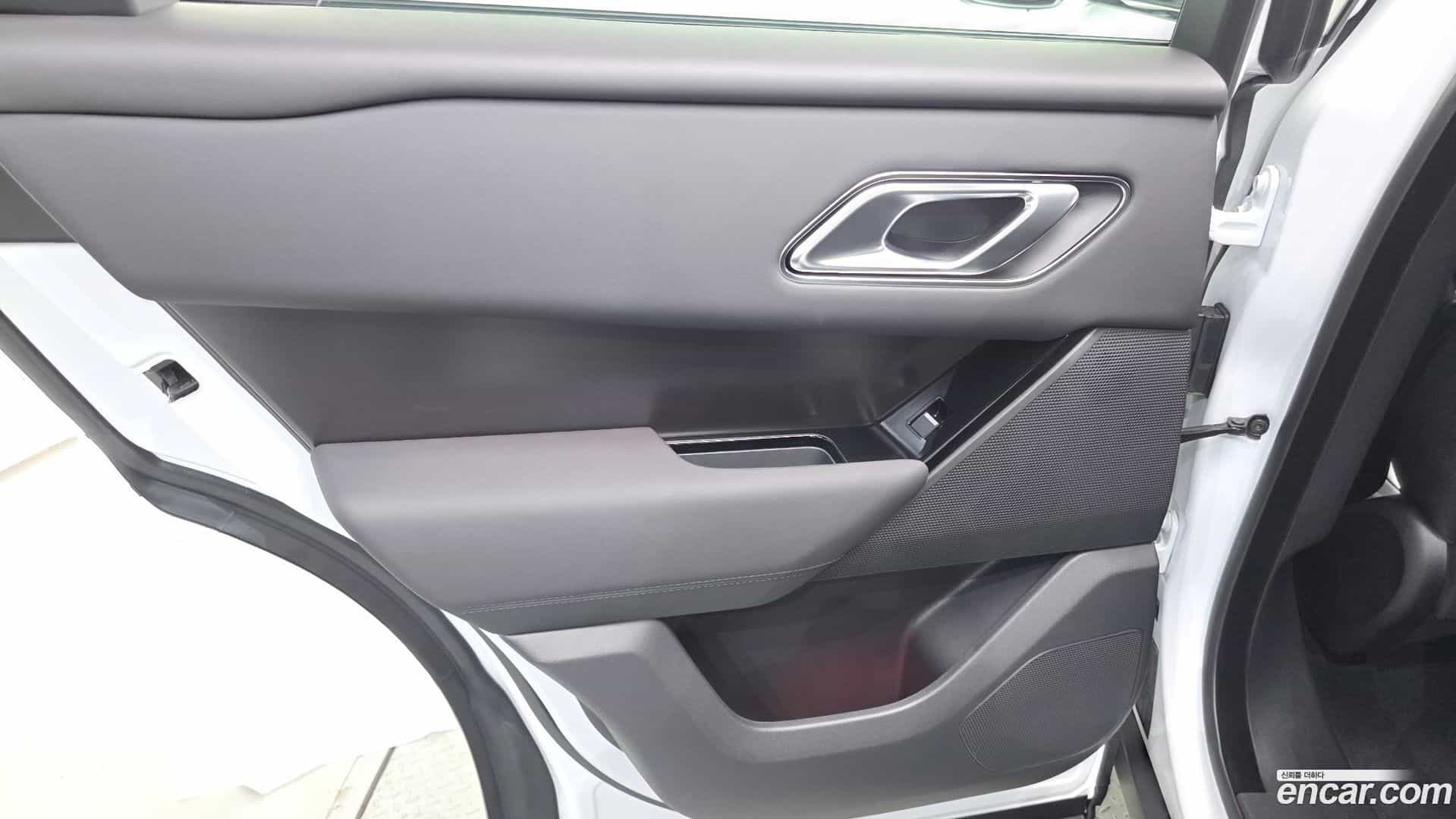 Range Rover Velar Land Rover 2026.2-INNER-035