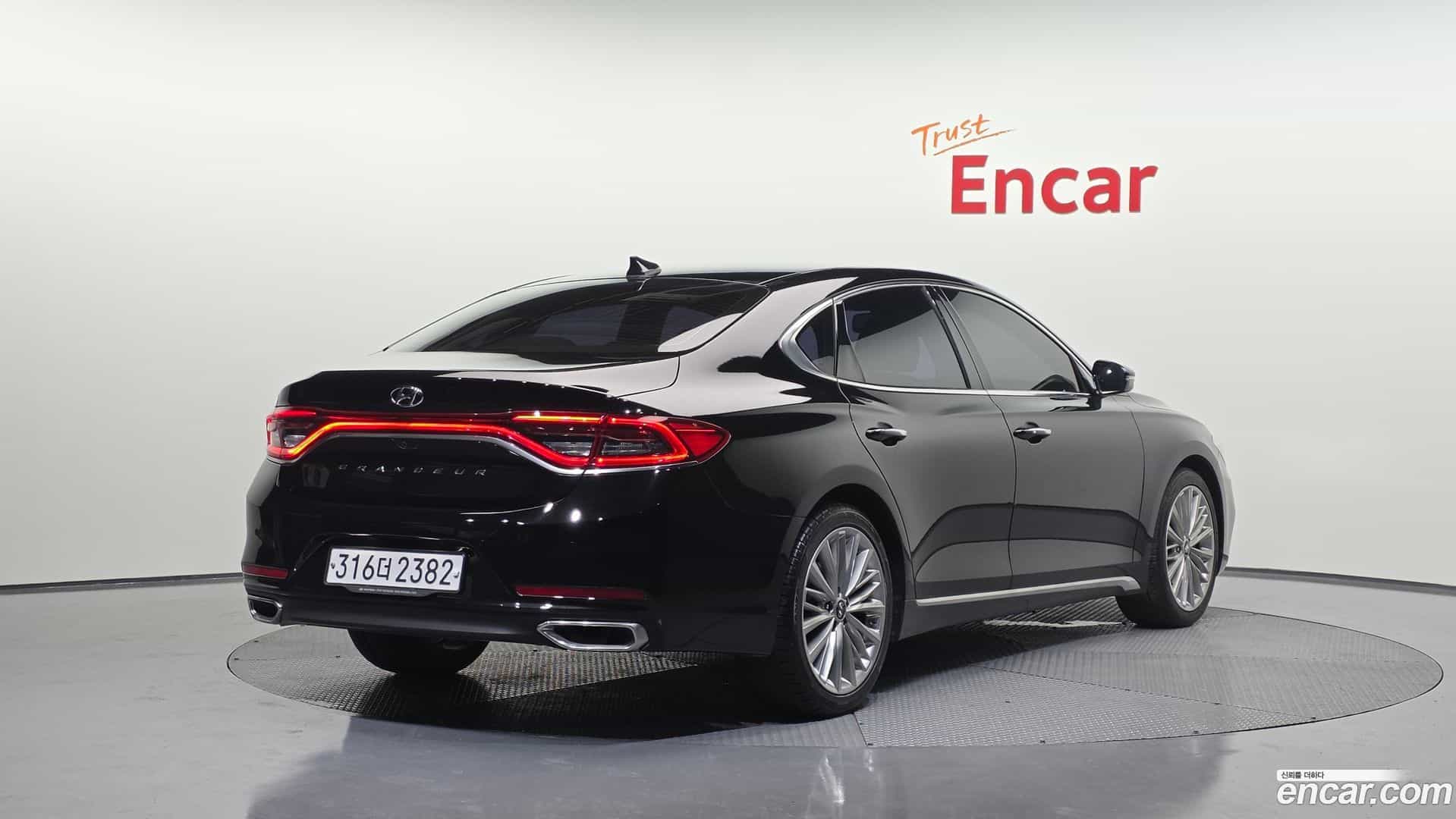 Grandeur Hyundai 2019.10-OUTER-002