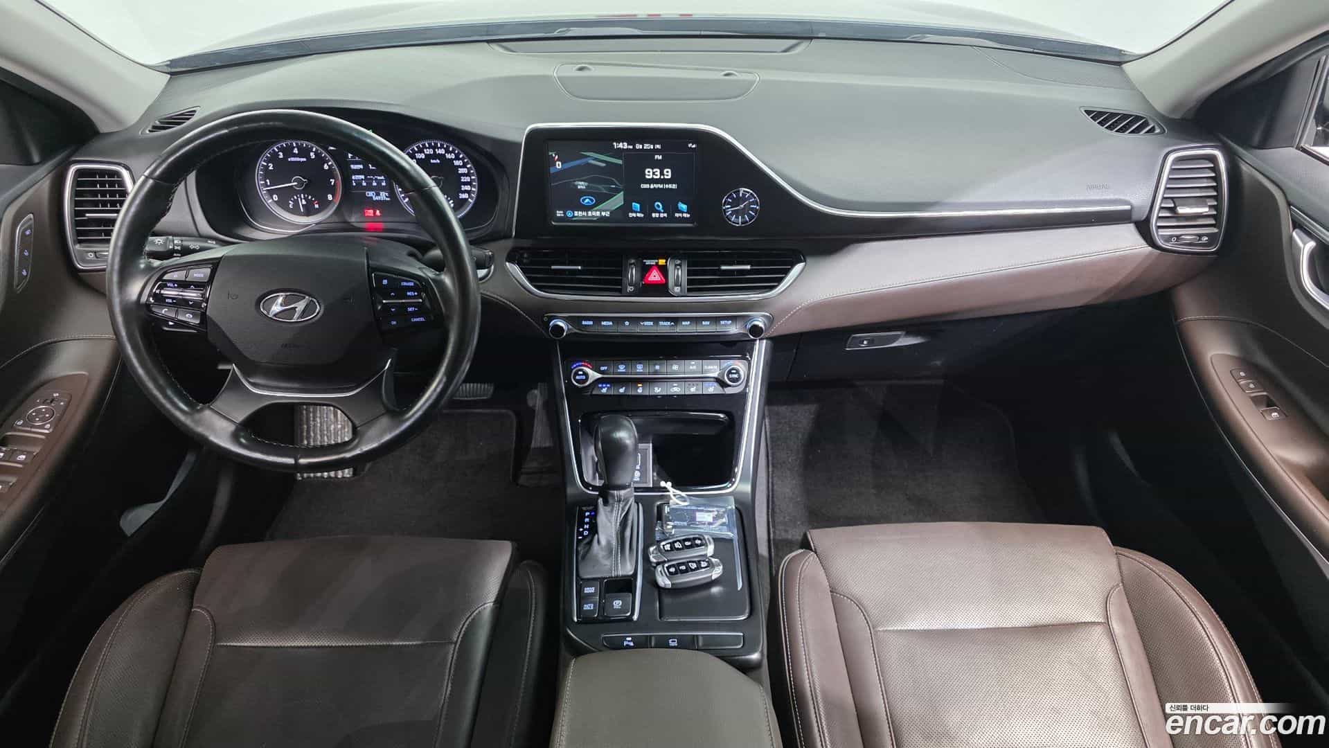 Grandeur Hyundai 2019.10-INNER-007