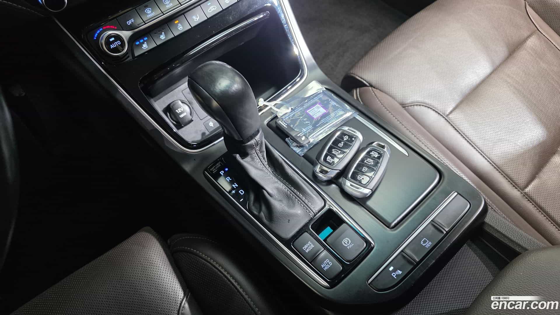 Grandeur Hyundai 2019.10-INNER-009