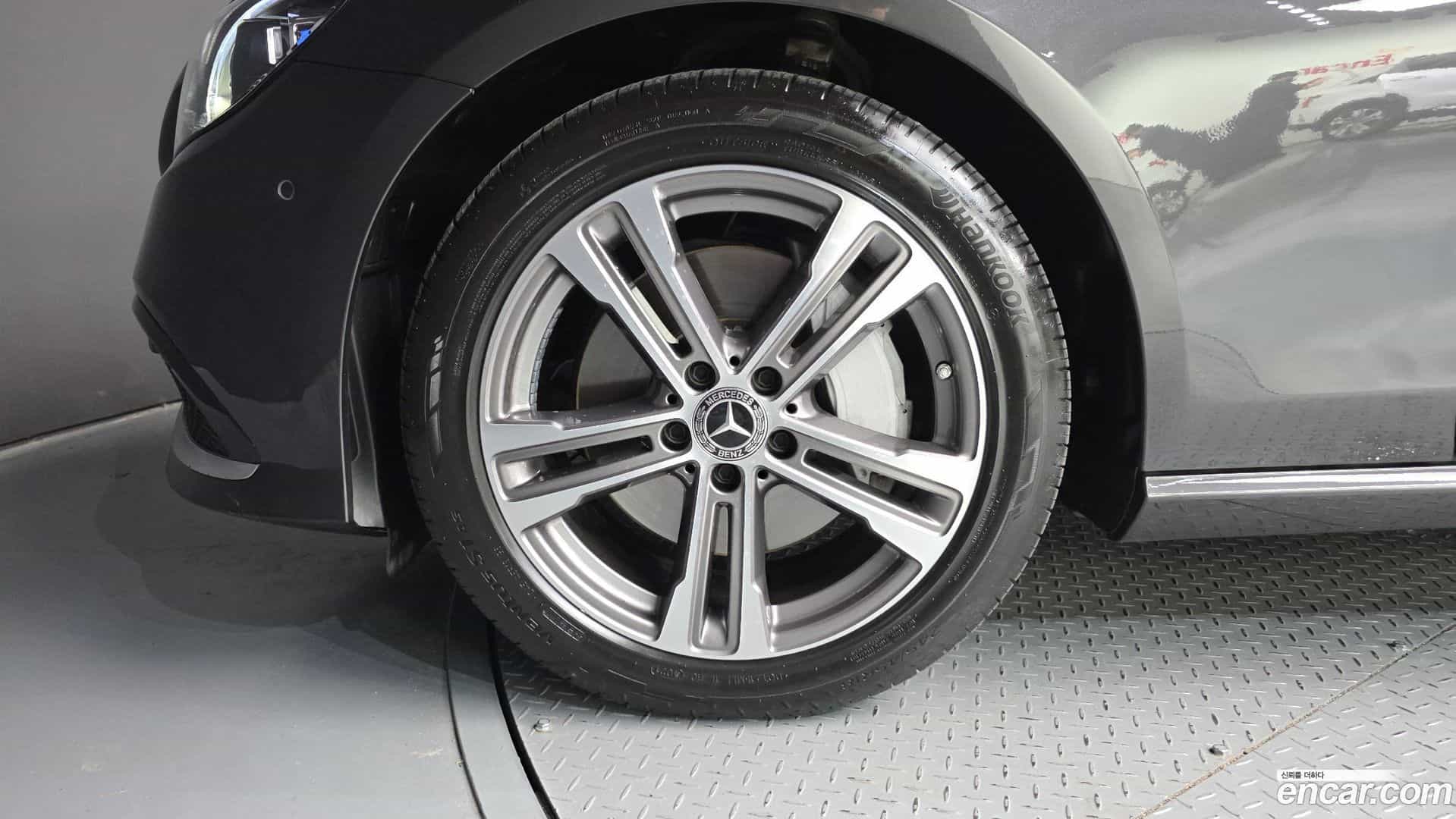 E-Class Mercedes-Benz 2022.4-OUTER-005