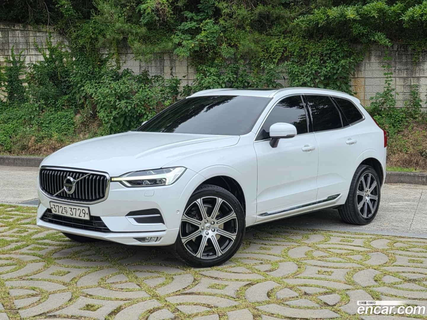 XC60 Volvo 2020.4-OUTER-001