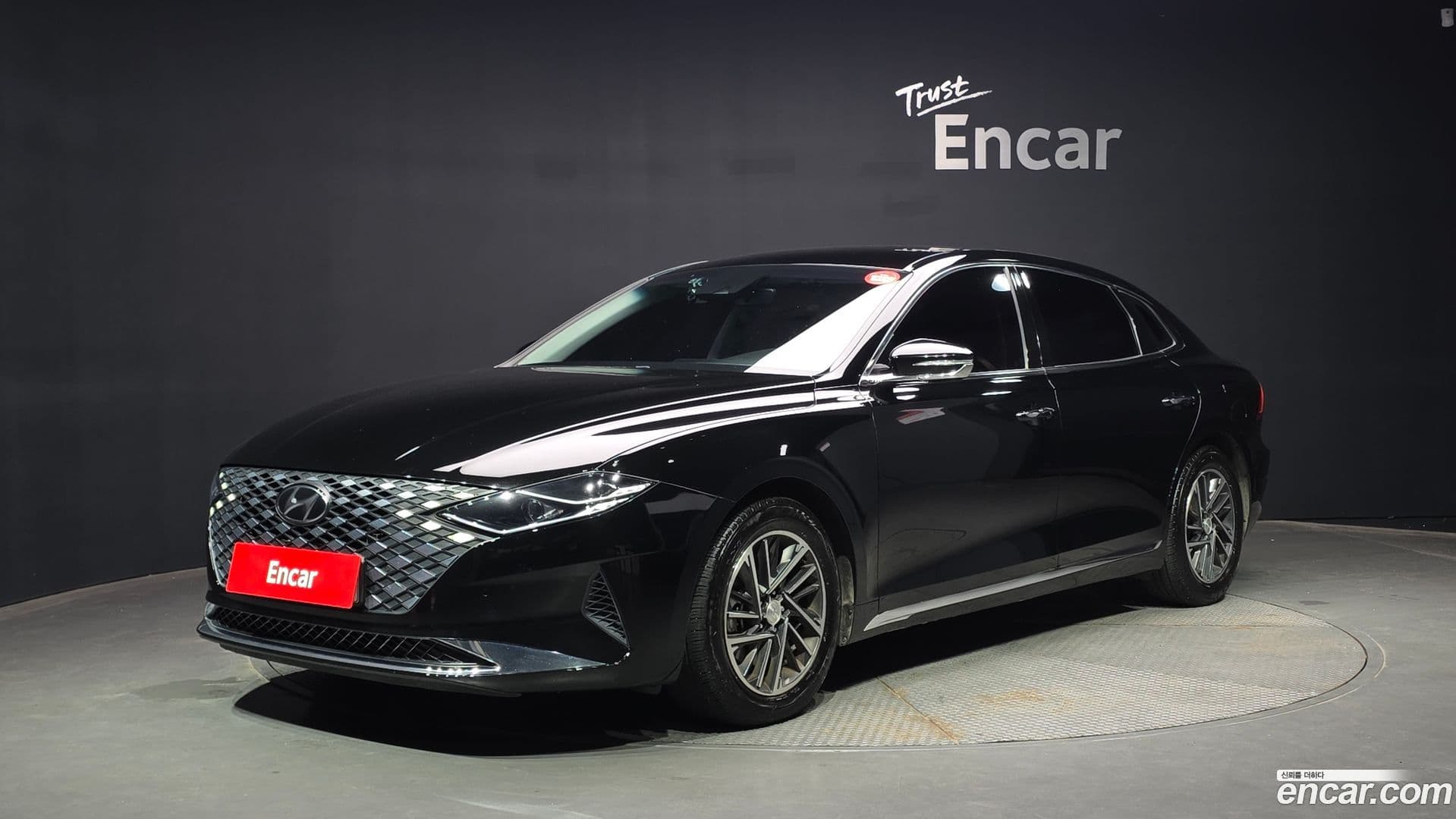 Main__Slider__Photo:Grandeur Hyundai 2020.3-0