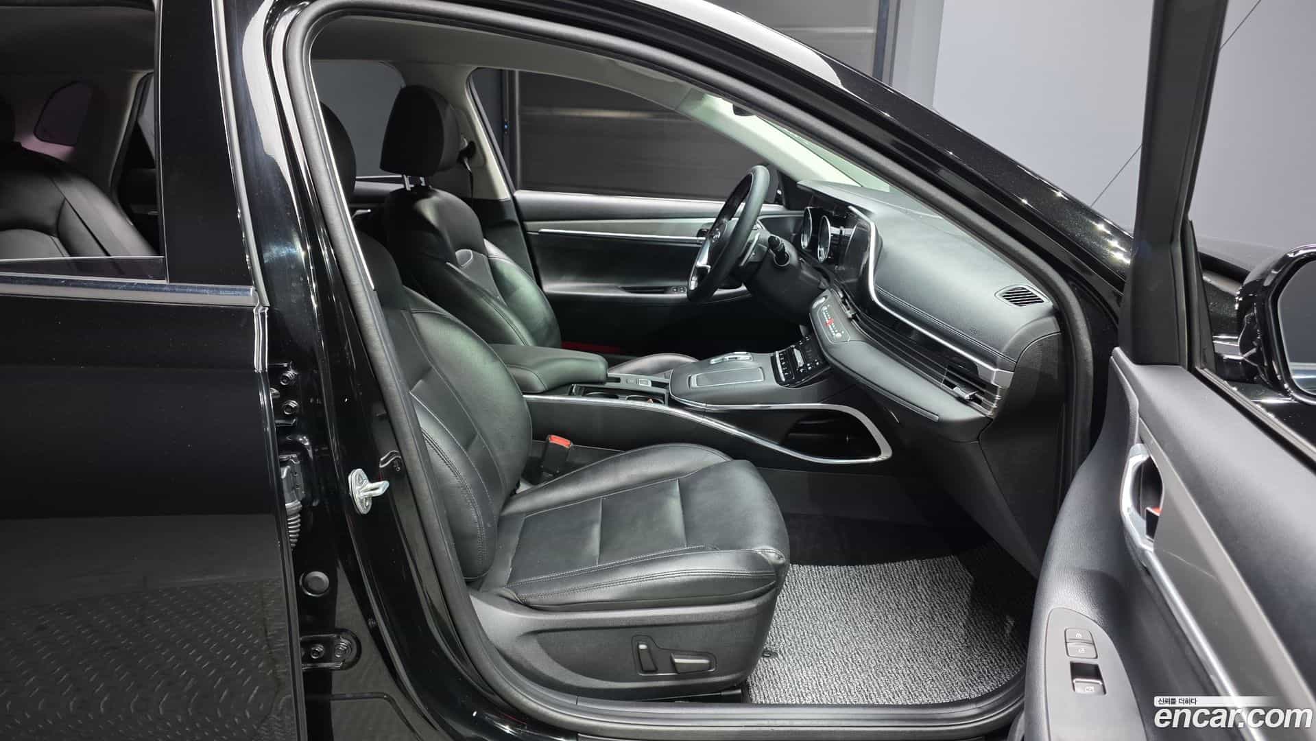 Grandeur Hyundai 2020.3-OPTION-015