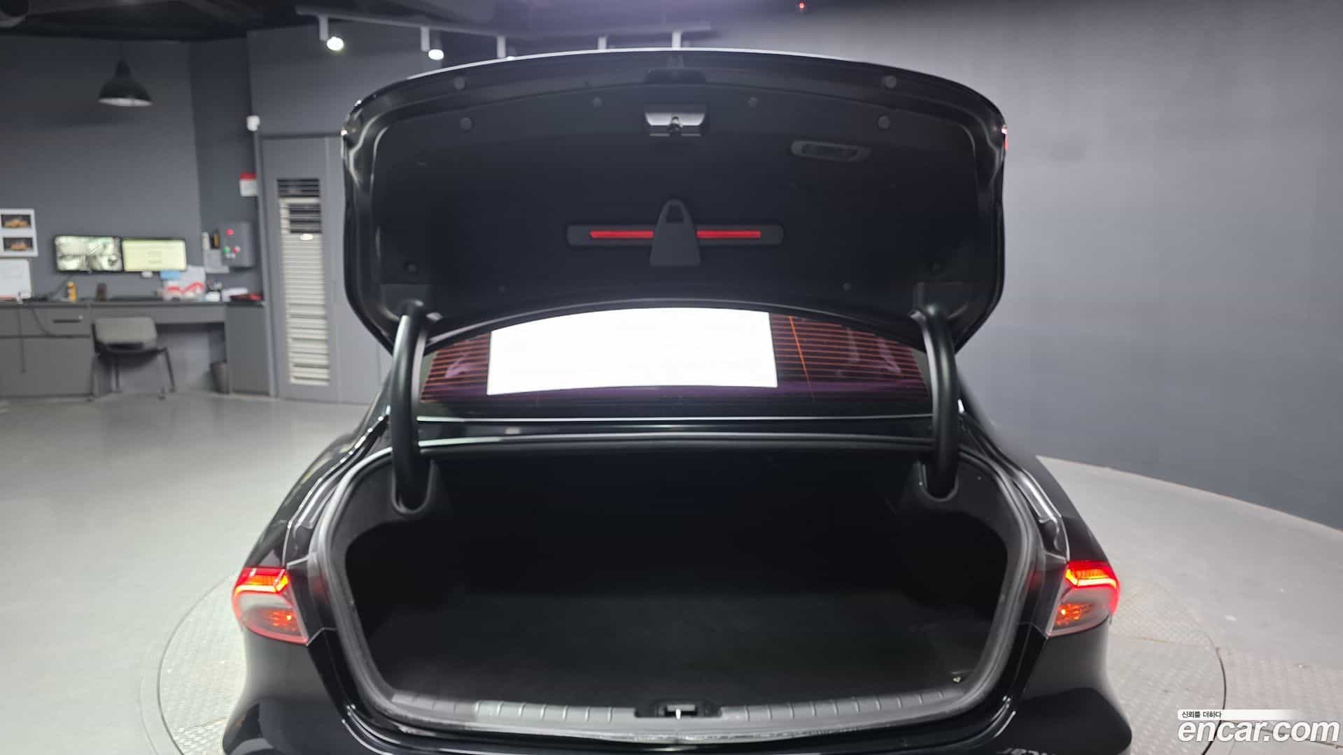 Grandeur Hyundai 2020.3-OPTION-024