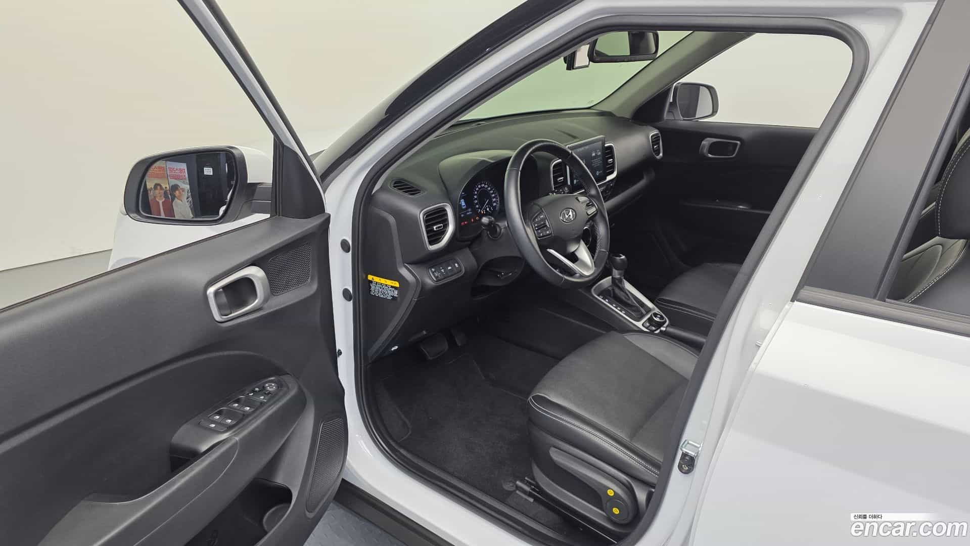 Venue Hyundai 2020.5-INNER-010