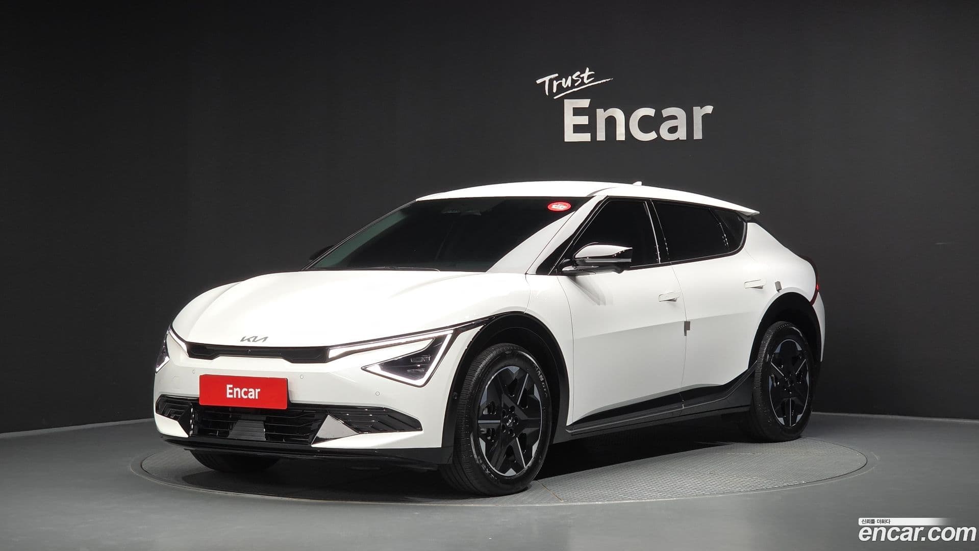 Main__Slider__Photo:EV6 Kia 2025.1-0