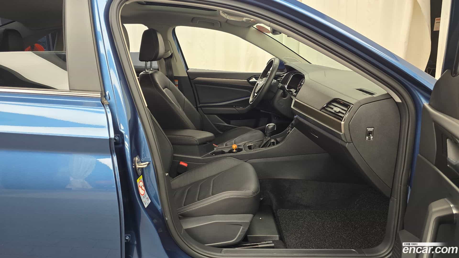 Jetta Volkswagen 2020.11-OPTION-015