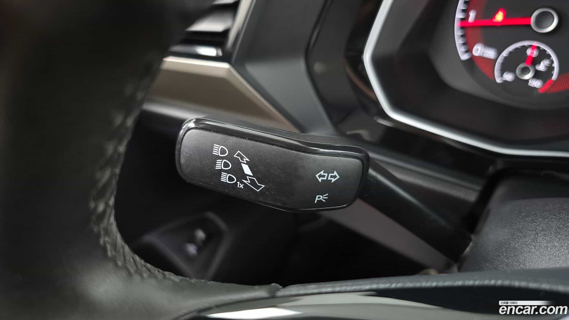 Jetta Volkswagen 2020.11-OPTION-041