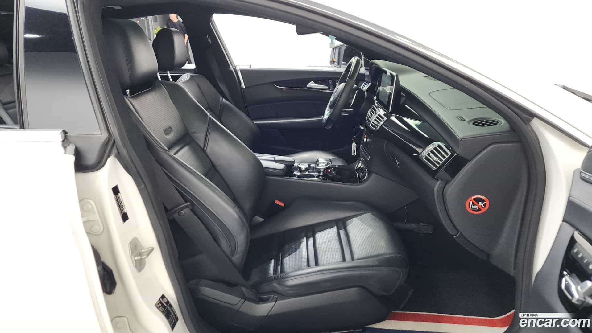 CLS-Class Mercedes-Benz 2016.4-OPTION-015