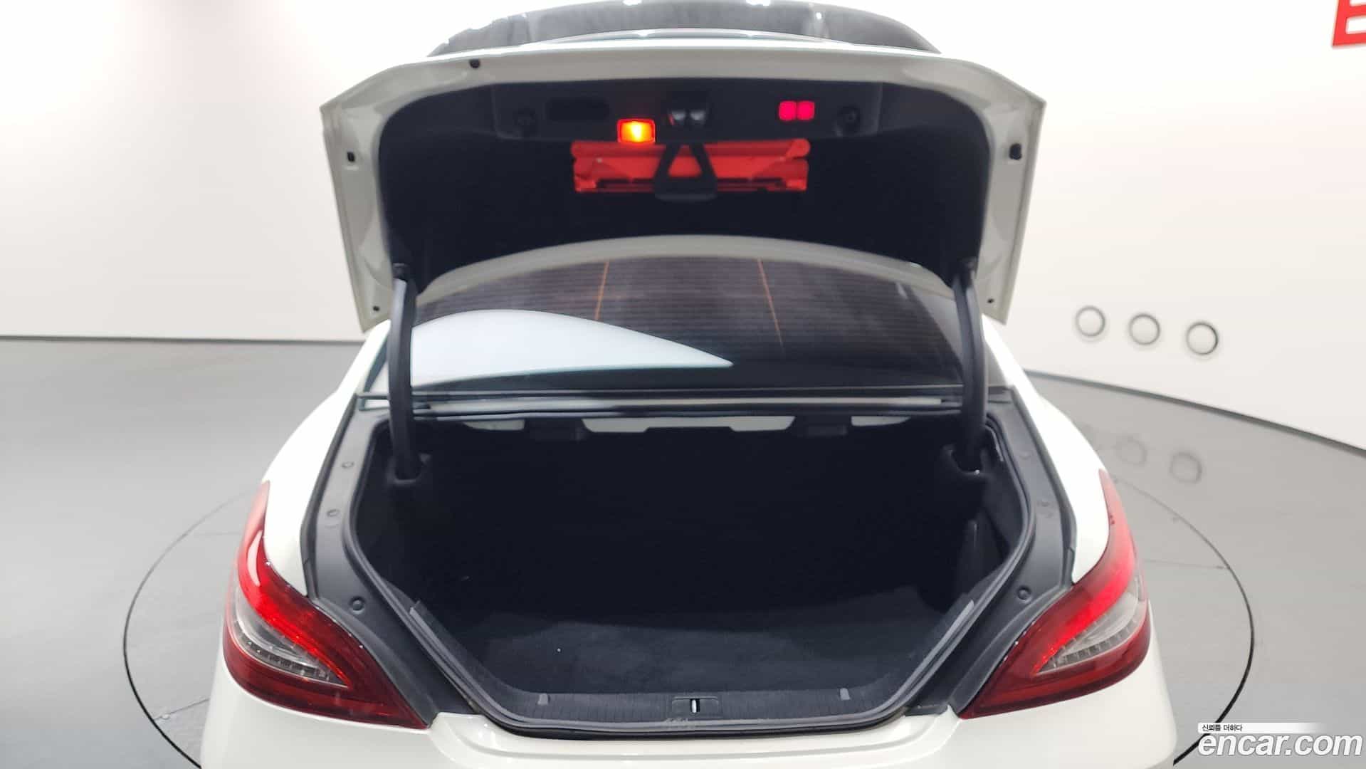 CLS-Class Mercedes-Benz 2016.4-OPTION-024